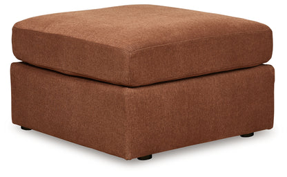 Modmax 7-Piece Sectional and 2 Ottomans - 92102U25