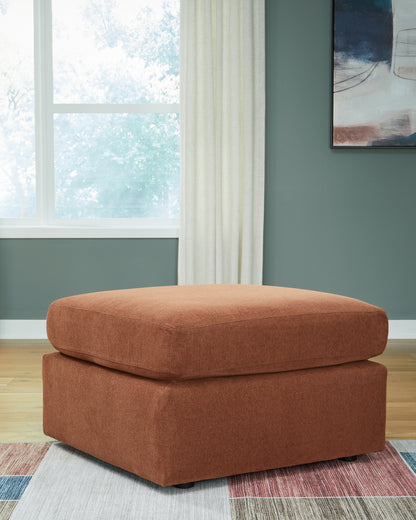 Modmax 7-Piece Sectional and 2 Ottomans - 92102U25
