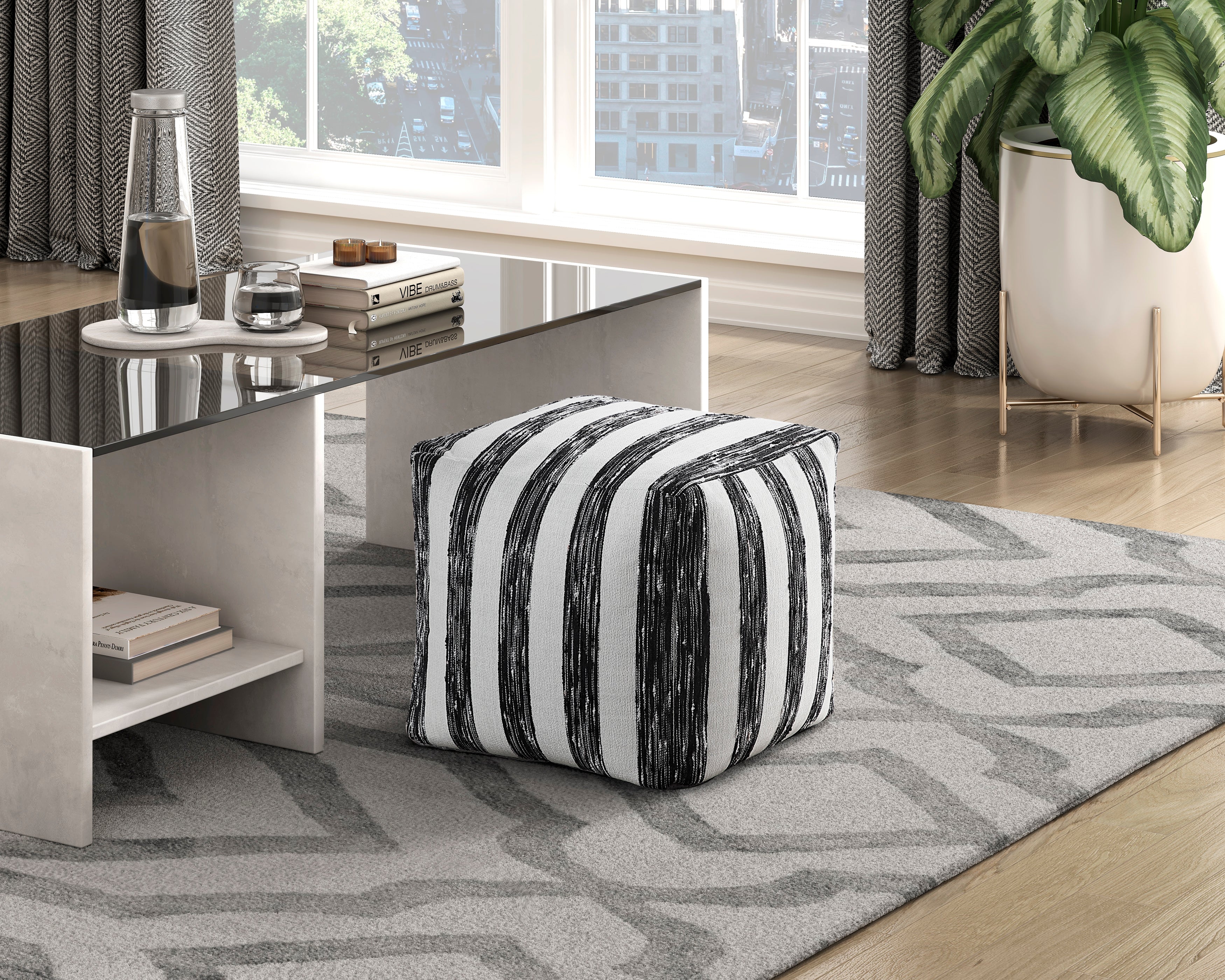 P31015 Pouf - P31015