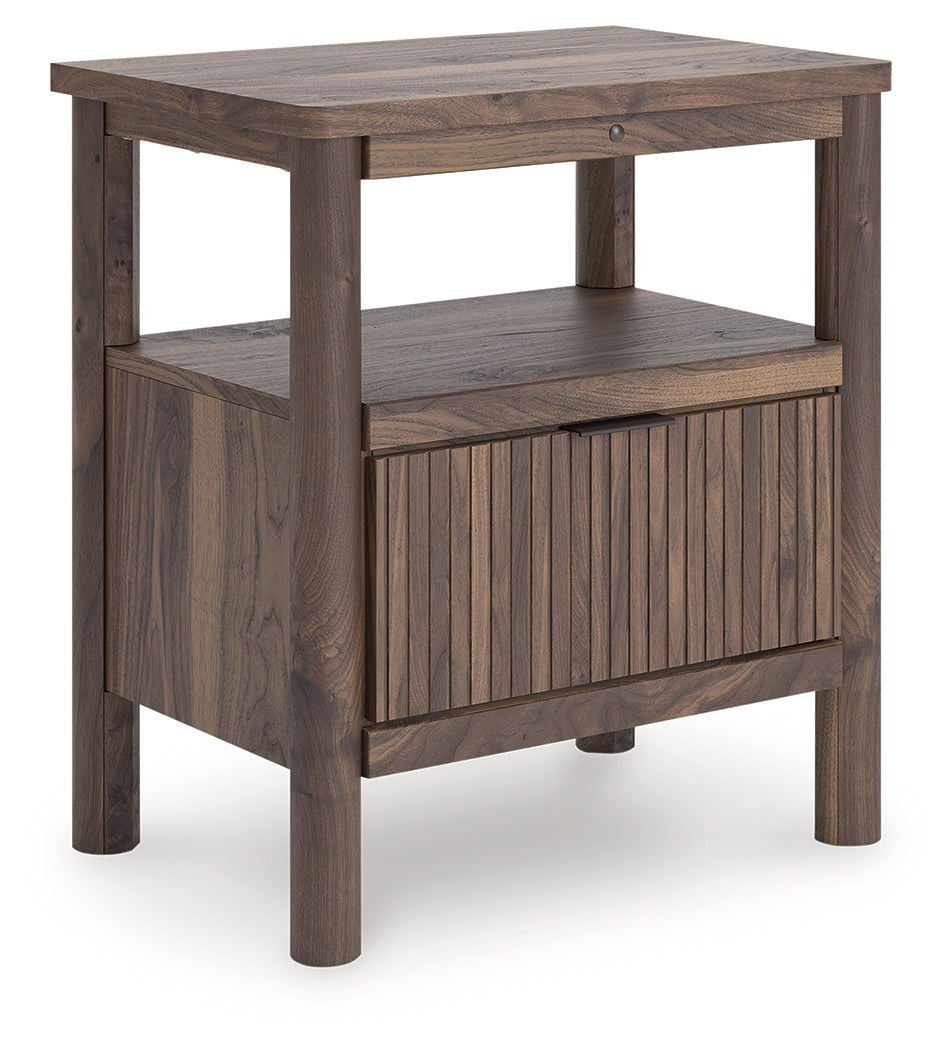 Pamytta Brown Nightstand - PCB2614-91