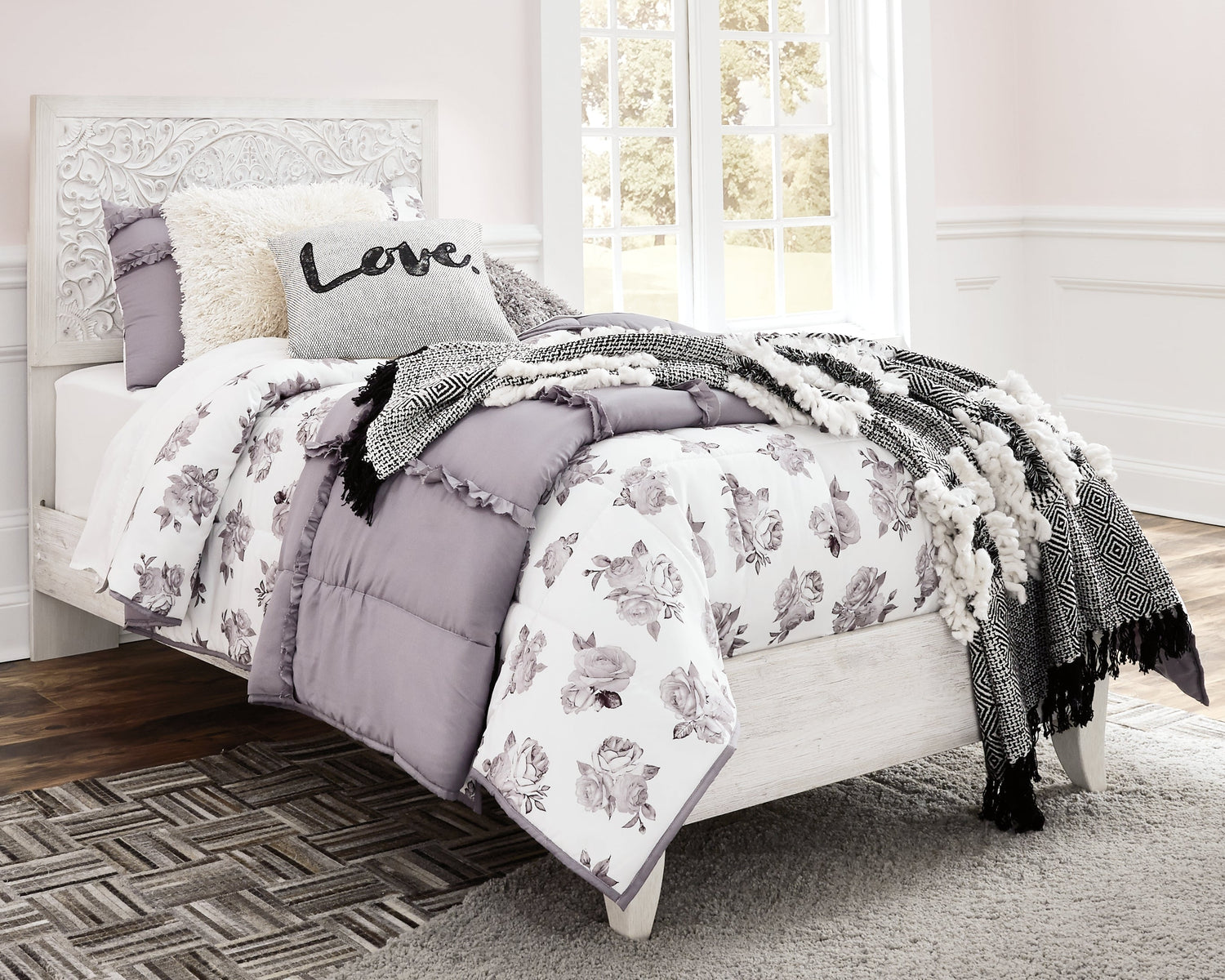 Paxberry Twin Panel Bed with Nightstand in Whitewash - PKG000708