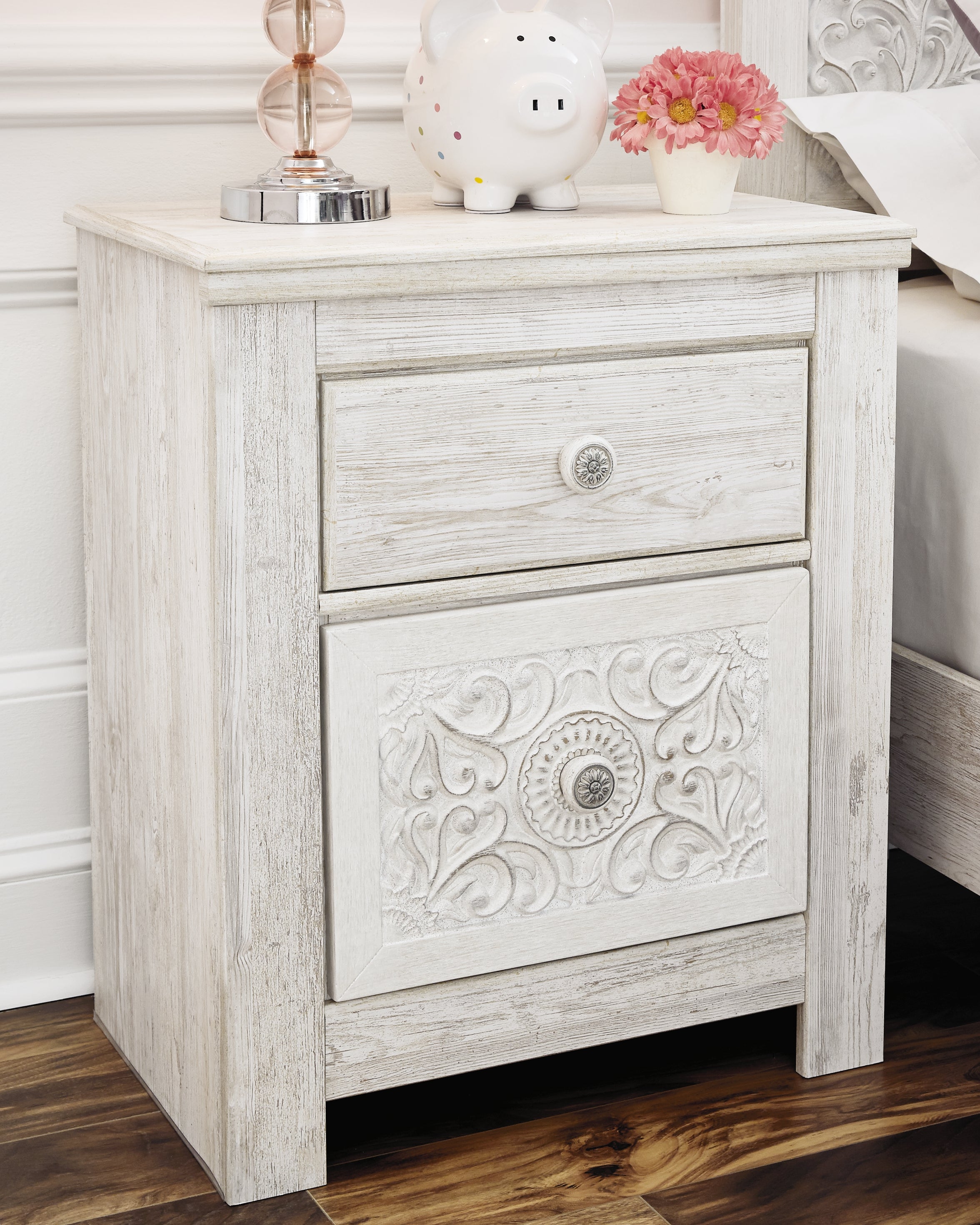 Paxberry Whitewash Queen Panel Bed and 2 Nightstands - B181B30