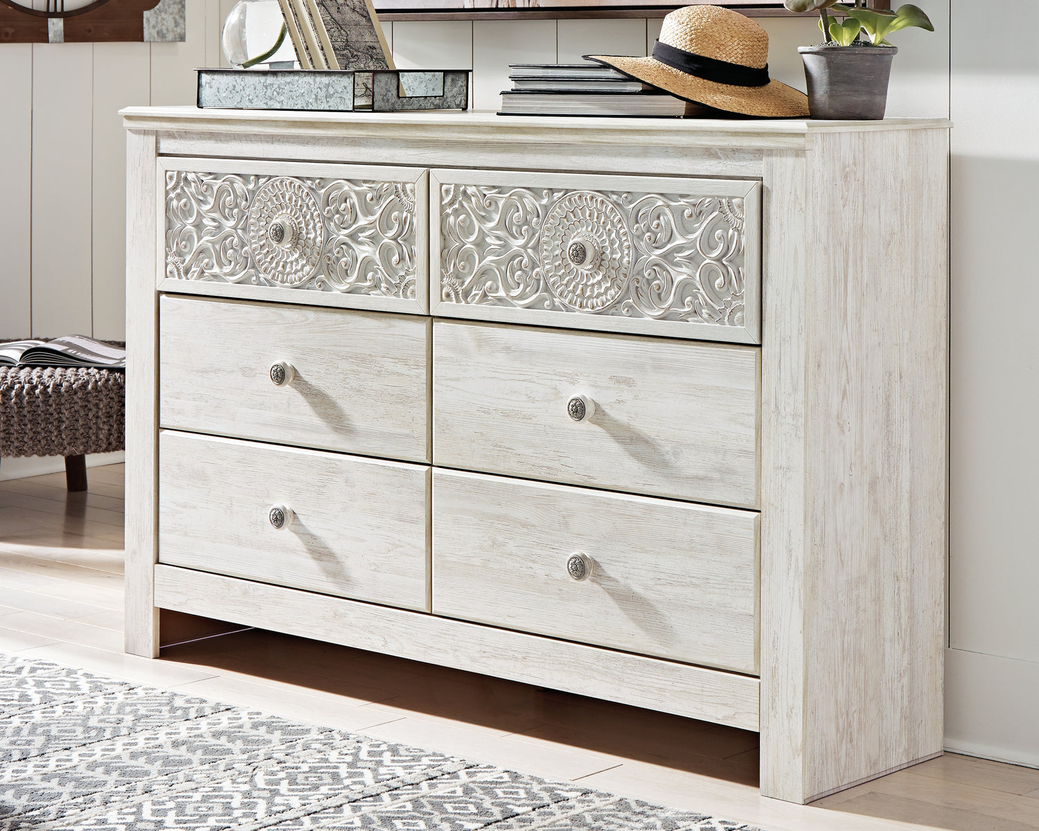 Paxberry Whitewash Queen Panel Bed, Dresser, 2 Chests and 2 Nightstands - B181B31
