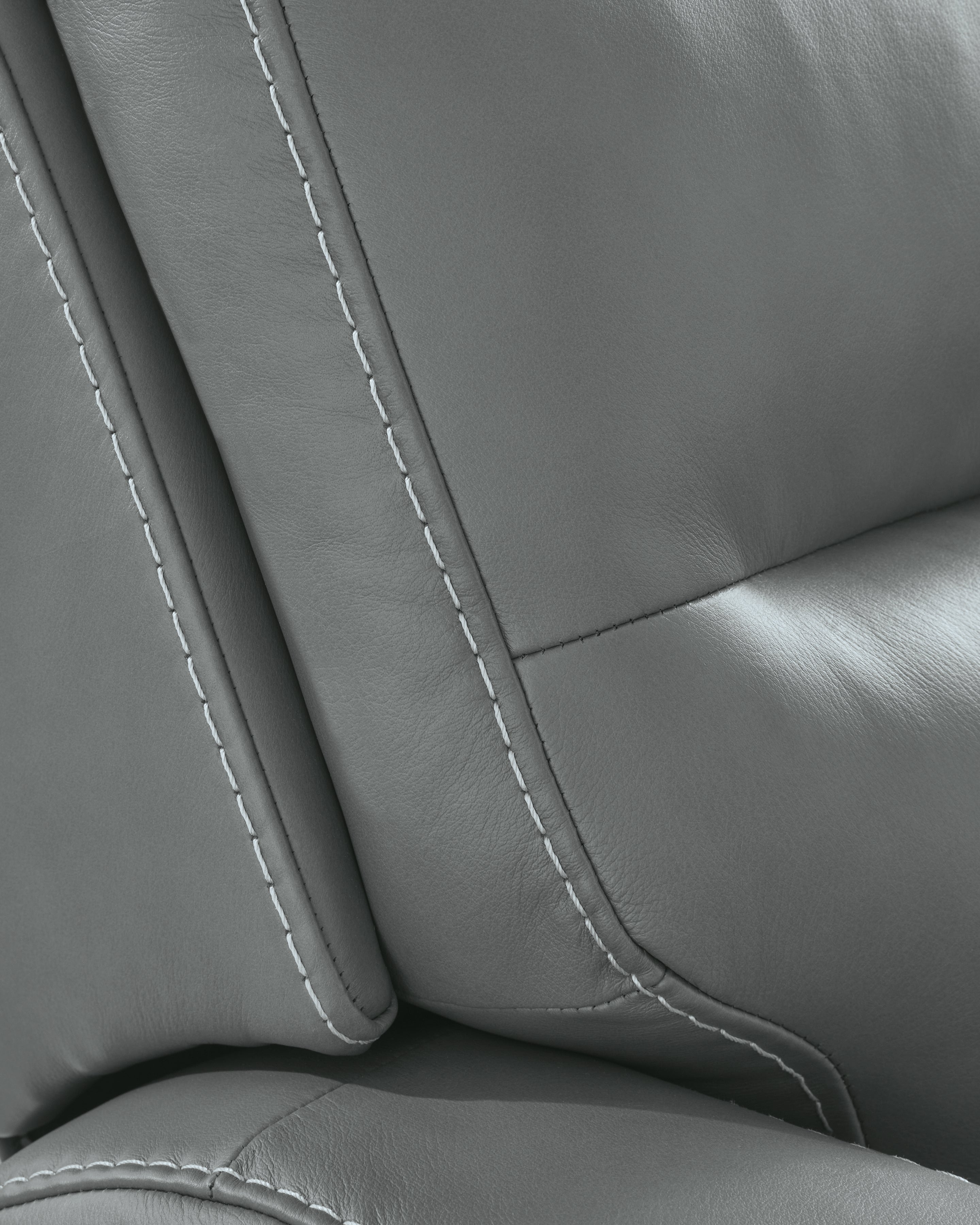 Pennacle Pier Tideon Power Recliner - PCU1350113