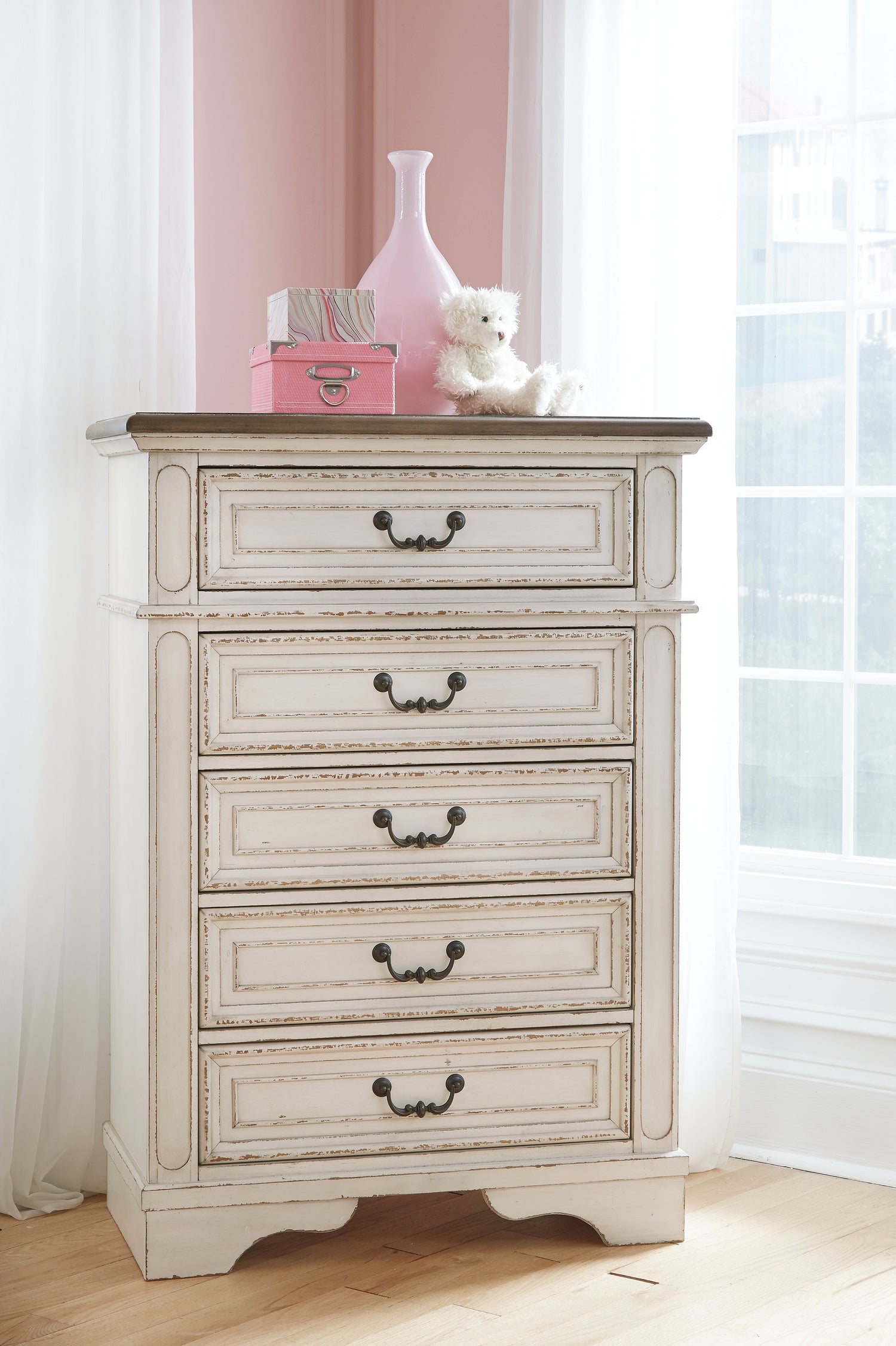 Realyn Full Upholstered Panel Bed, Dresser, Mirror, Chest and 2 Nightstands - B743B77