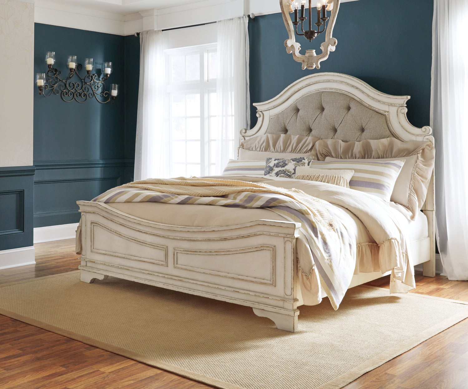 Realyn King Upholstered Panel Bed, Chest and 2 Nightstands - B743B91