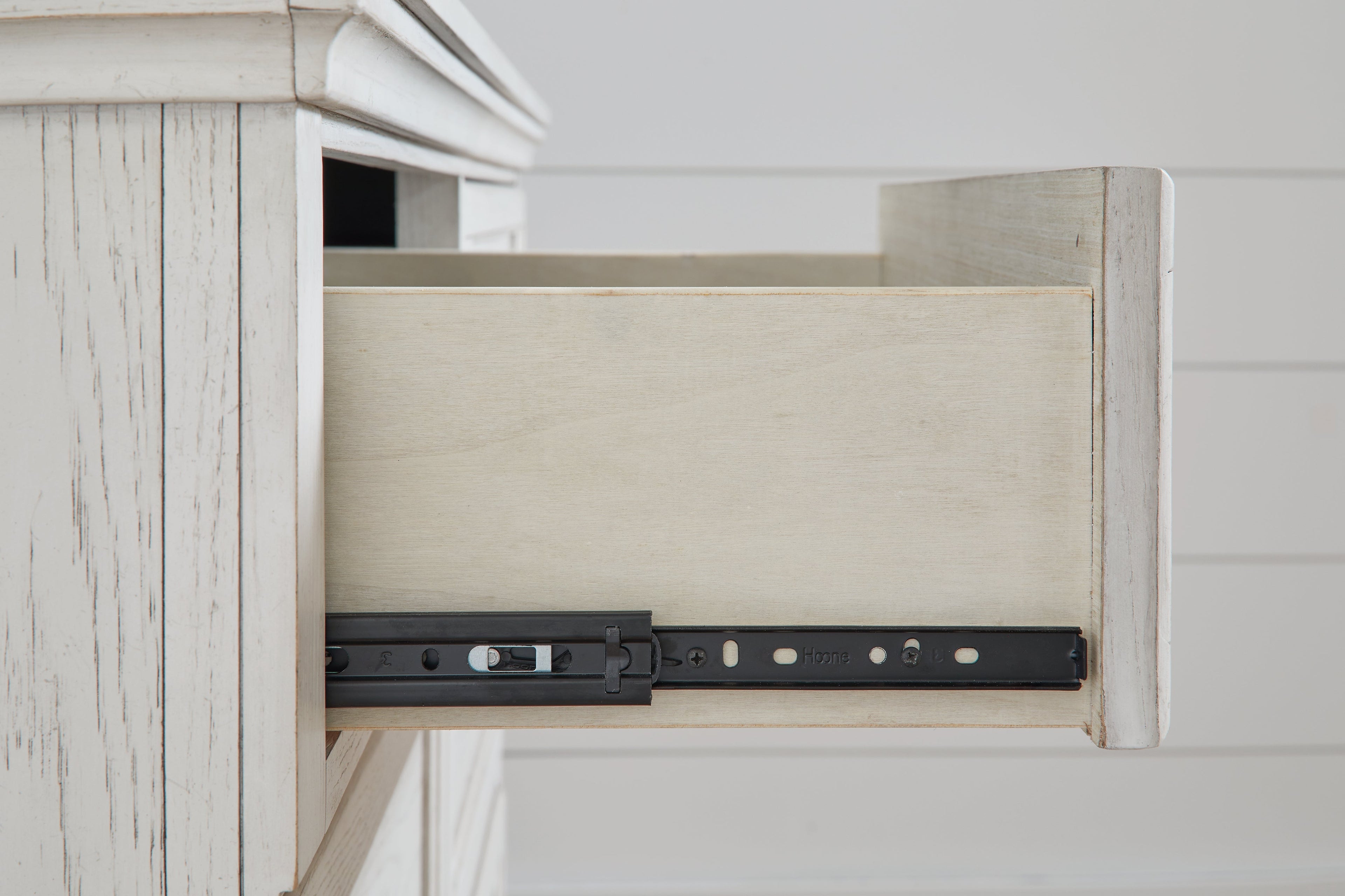 Robbinsdale King Panel Bed with Mirrored Dresser in Antique White from Ashley - Luna Furniture