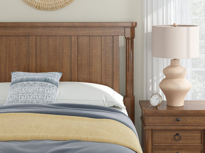 Rowlenstown Brown Queen Poster Bed - PCB824B2