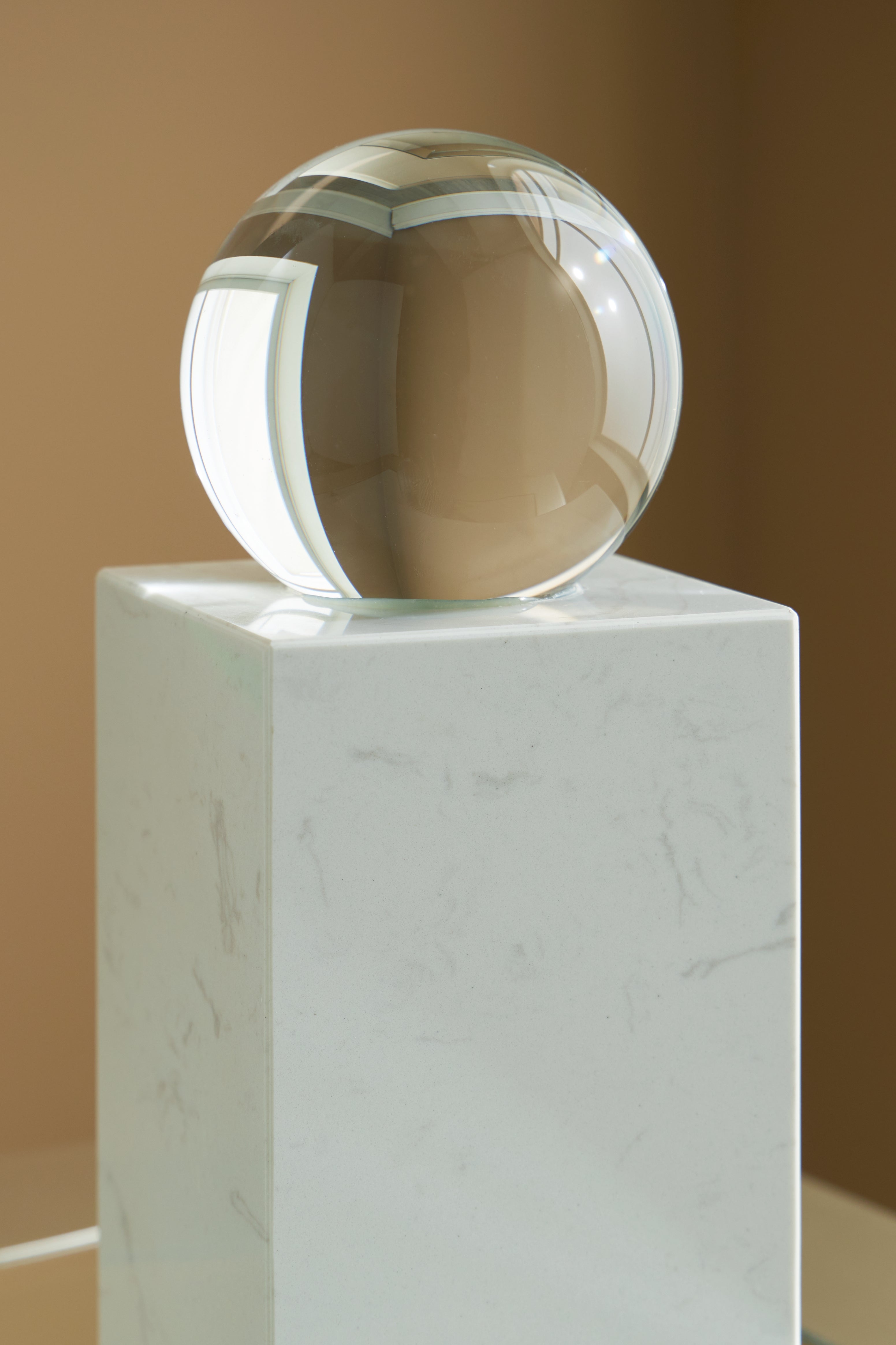 Sellner Clear/White Sculpture - A2000777