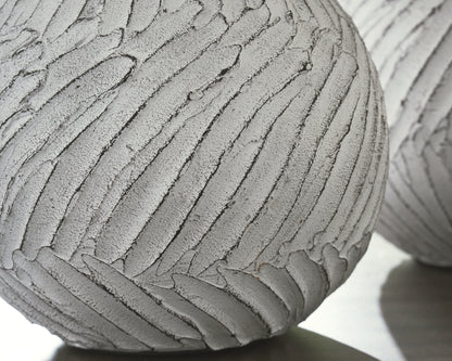 Shelvie Distressed White Vase - A2000848