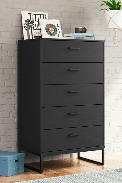 Socalle Queen Platform Bed with Dresser, Chest and Nightstand in Black - PKG018855