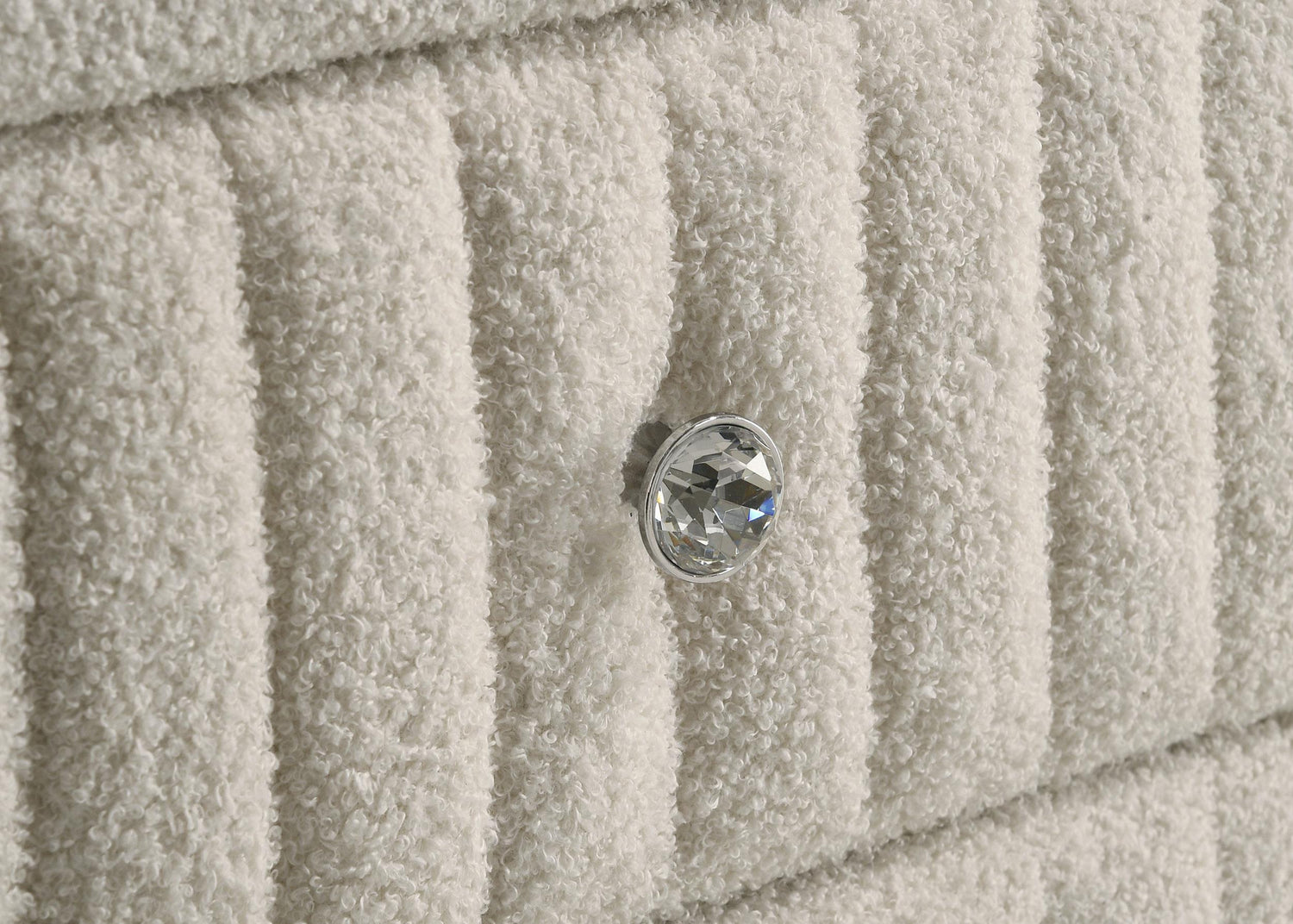 Sonya 6-drawer Upholstered Bedroom Dresser Ivory - 360113