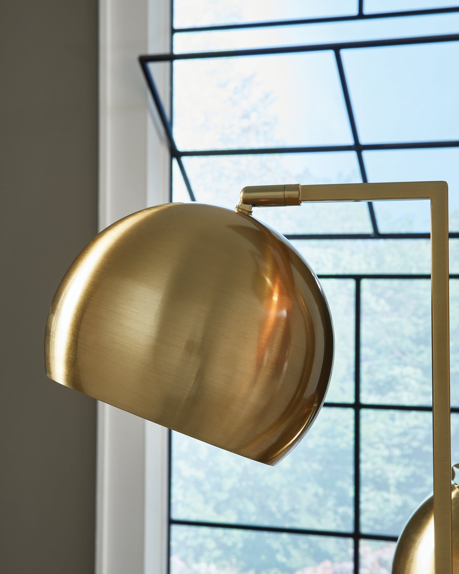 Sorcha Gold Finish/Black Floor Lamp - L206111