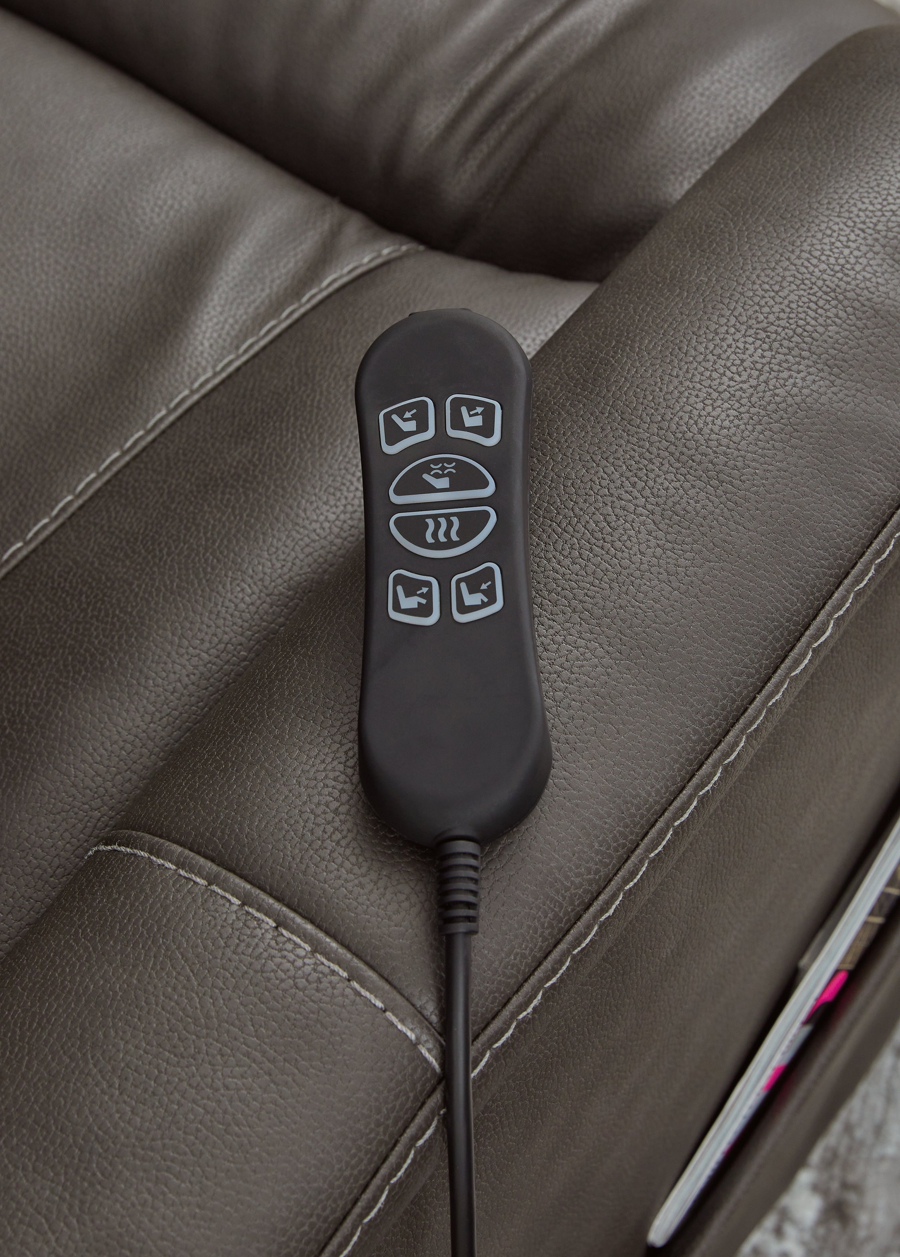 Strawbill Shadow Power Lift Recliner - 6390912
