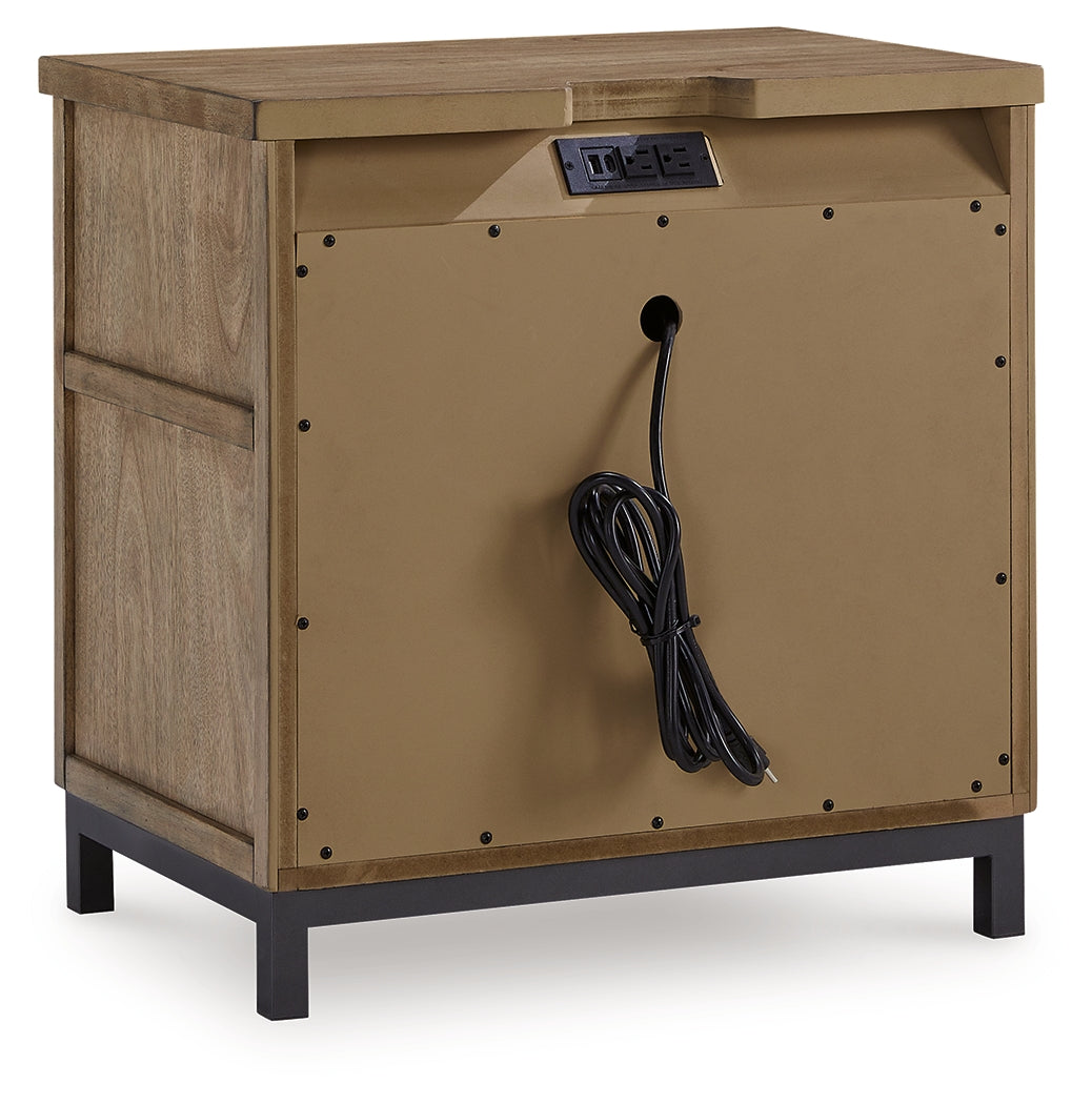 Tomtyn Light Brown Nightstand - B622-92
