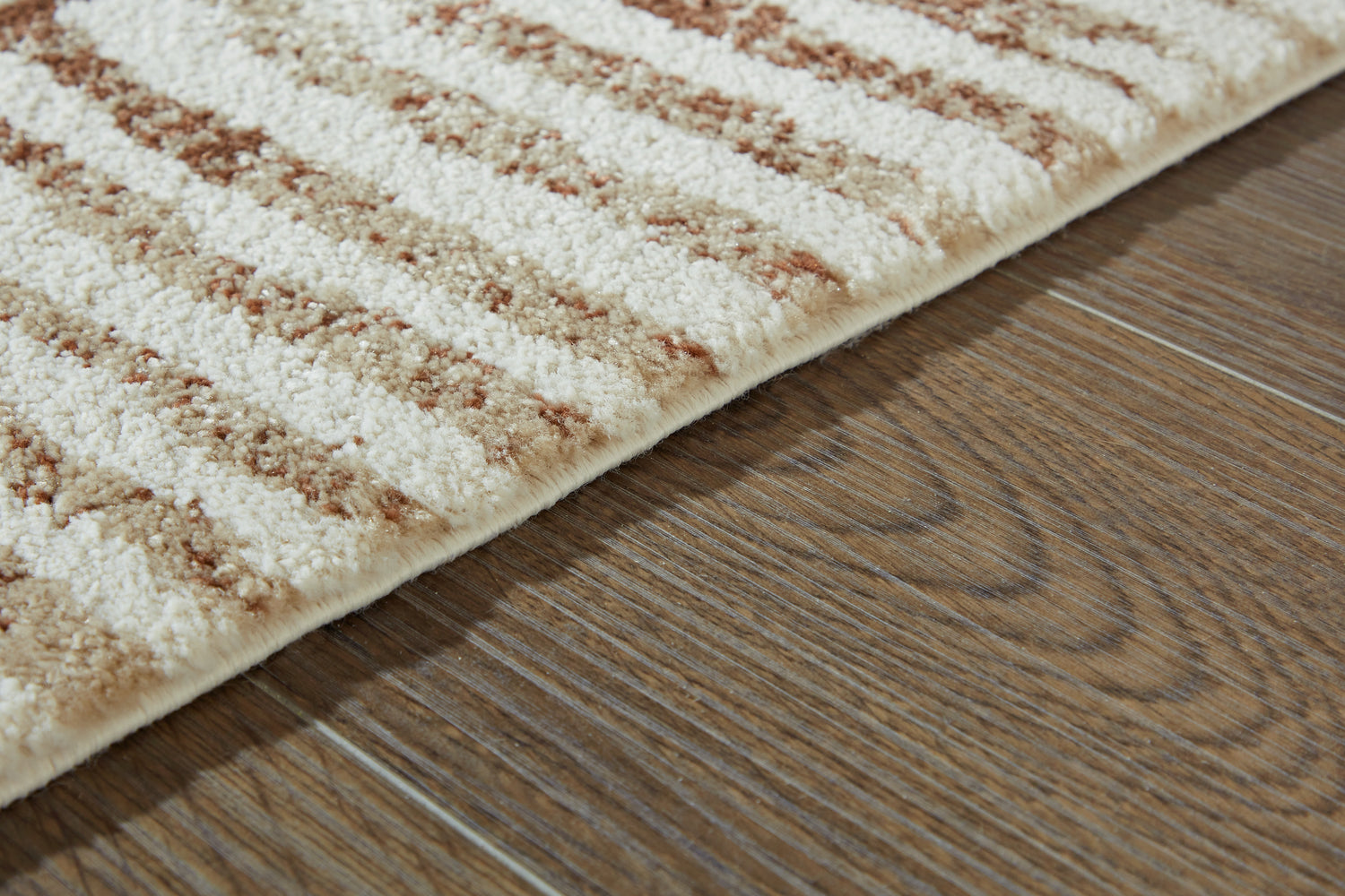 Uduak Cream/Tan/Rust Large Rug - R408111
