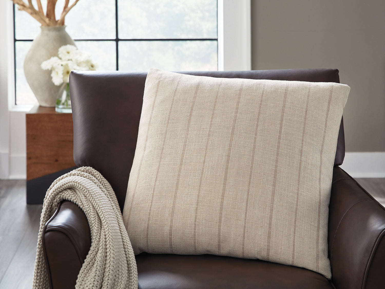 Valwick Beige/Brown Pillow (Set of 4) - A1001180