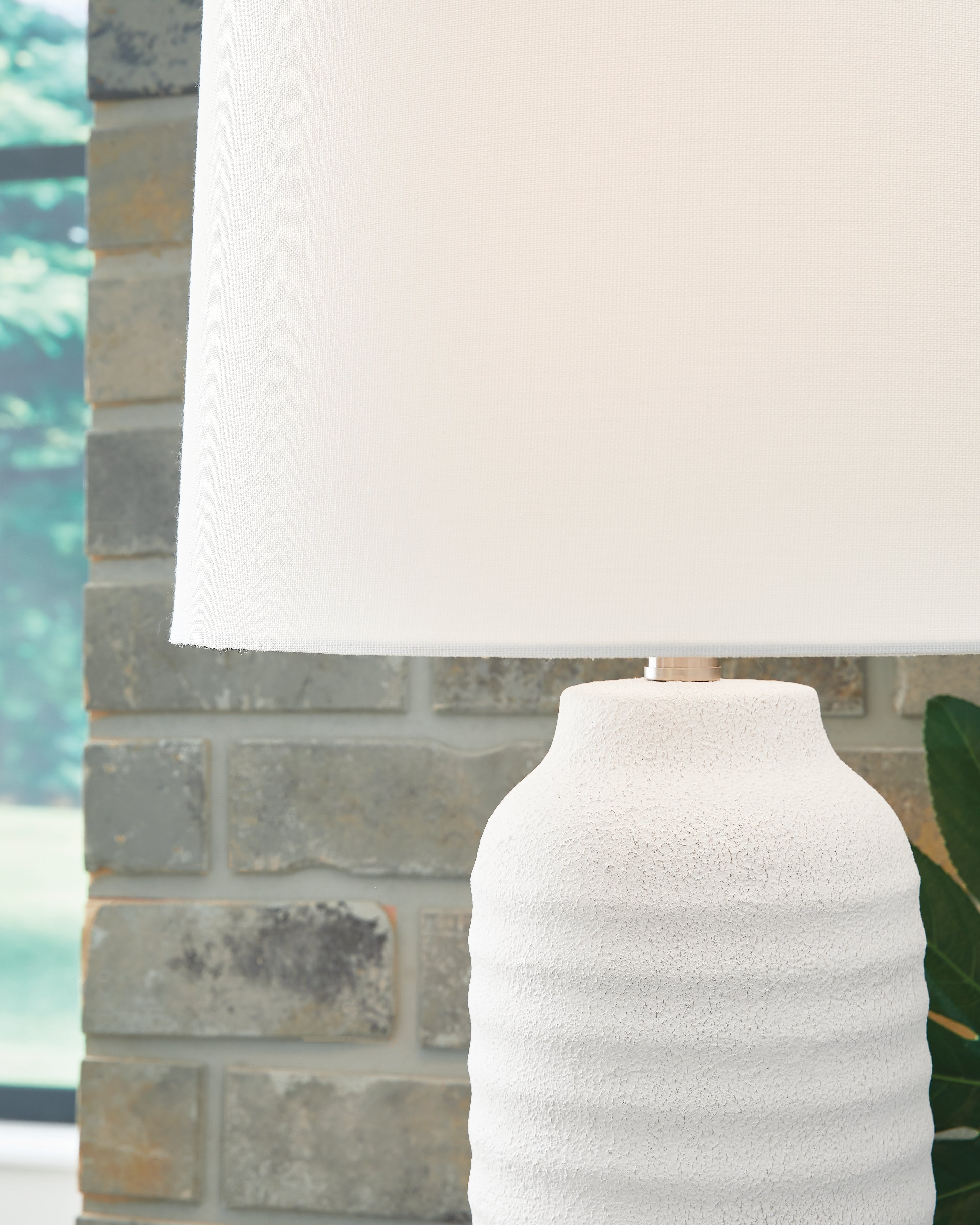 Vauville White Table Lamp (Set of 2) - L243674