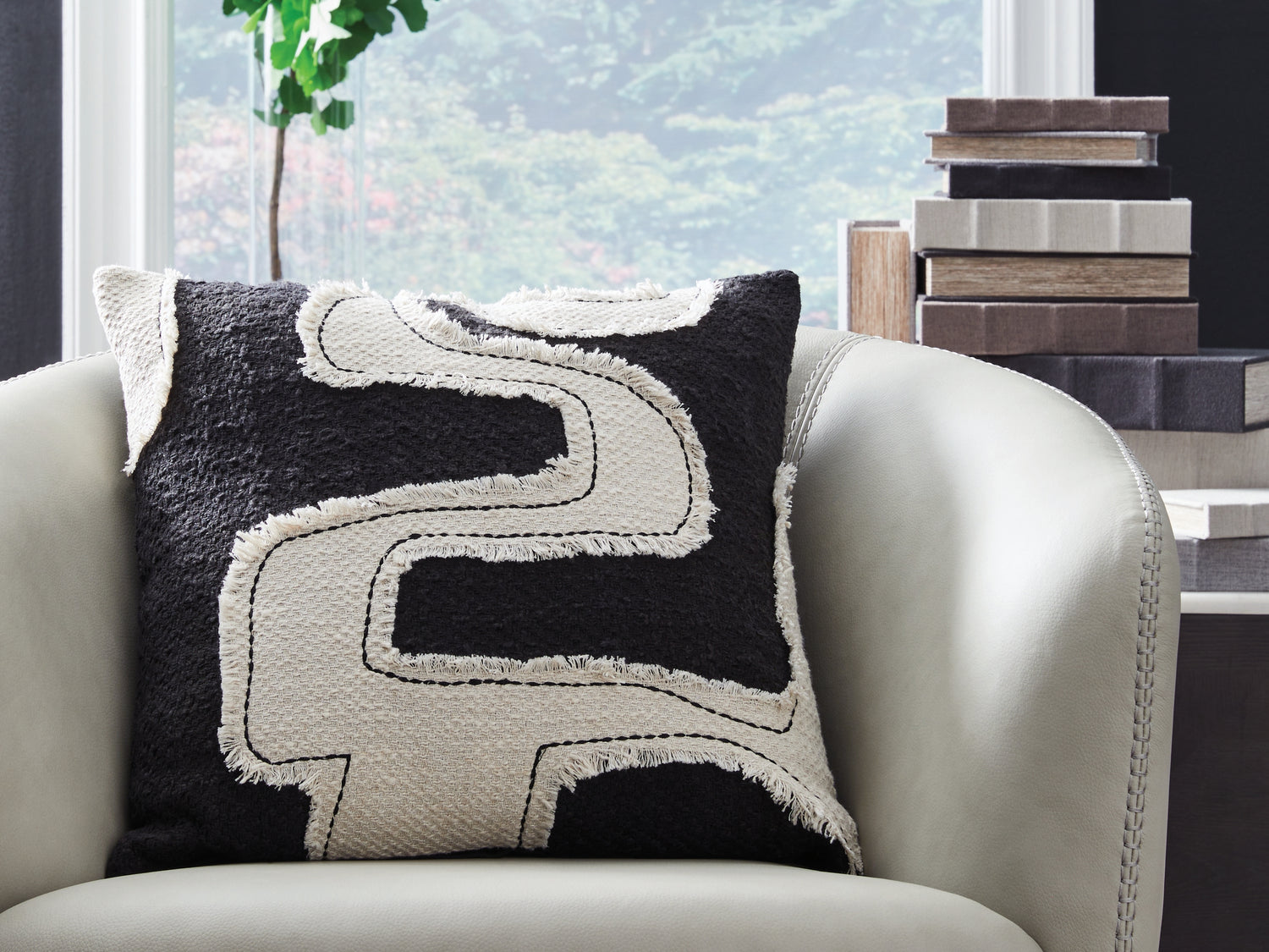 Veerbank Black/Beige Pillow (Set of 4) - A1001114