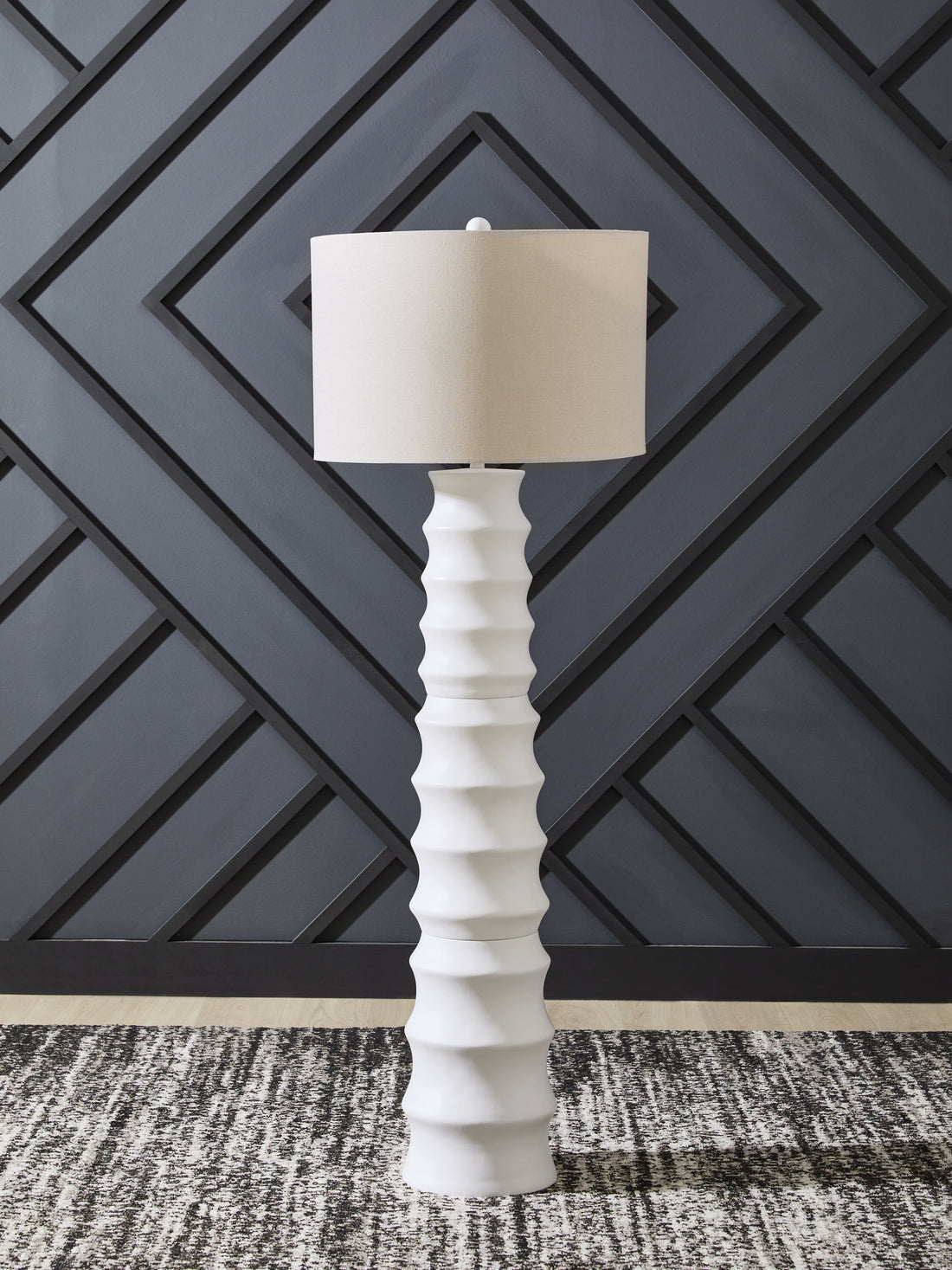 Veraleigh White Floor Lamp - L235851