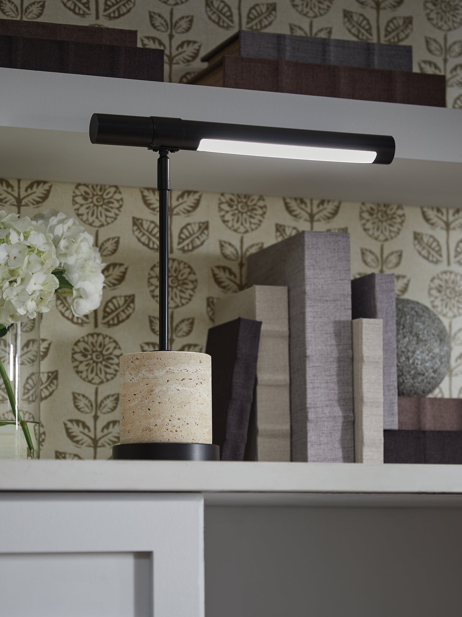 Vinmour Brown/Beige Desk Lamp - L734402