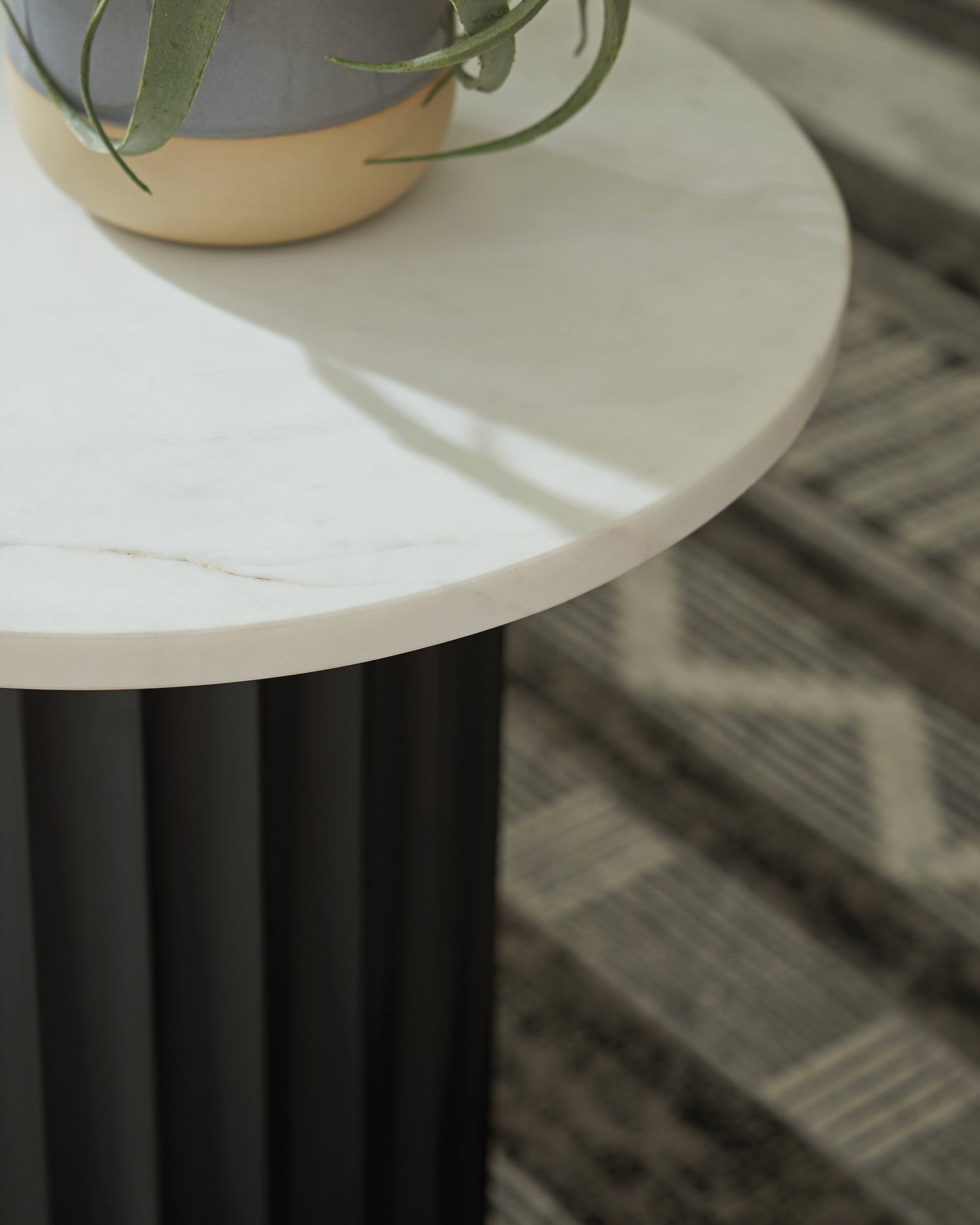 Wainstone Black/White Accent Table - A4000724