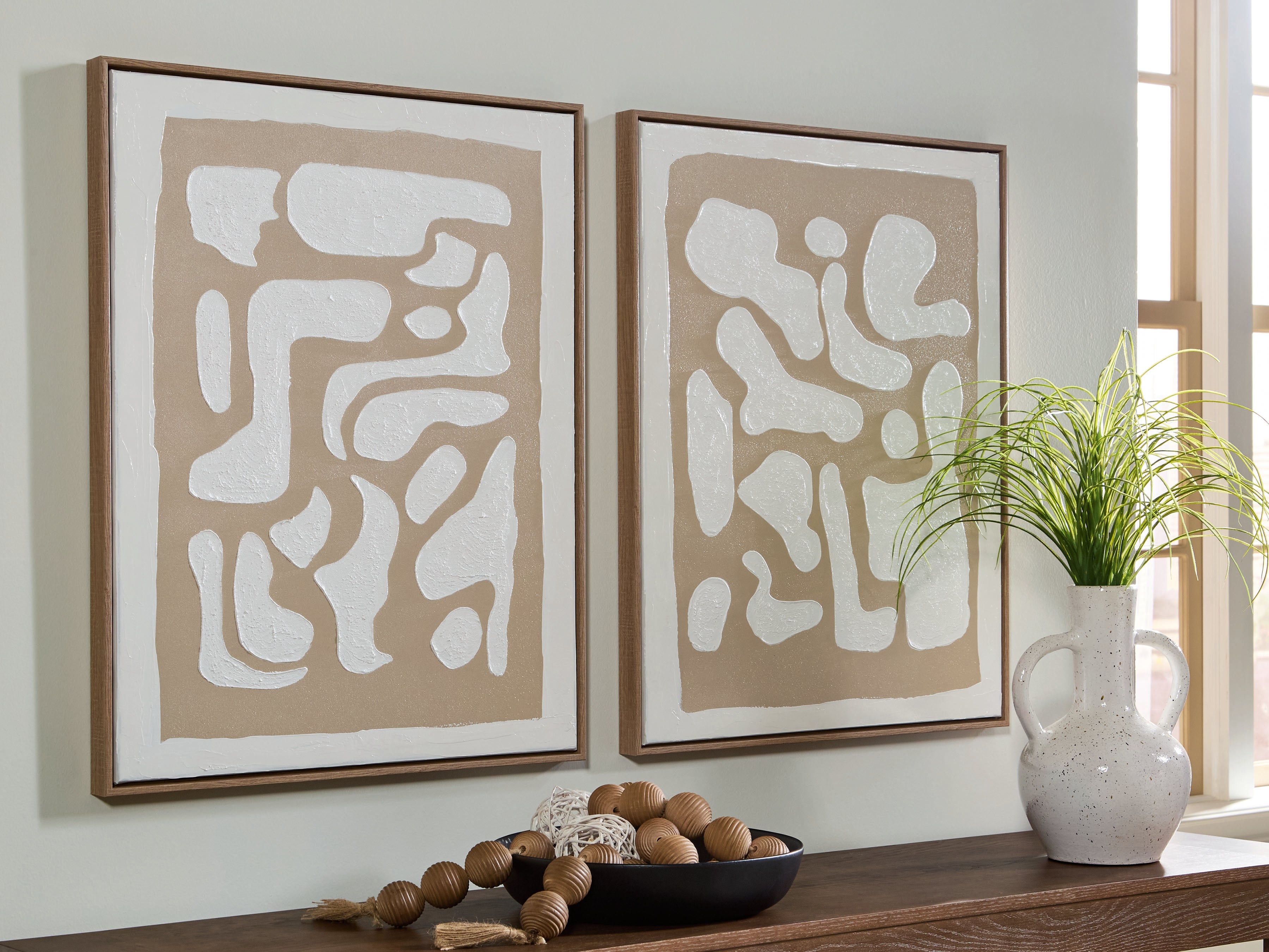 Waldett Beige/White Wall Art (Set of 2) - A8000503