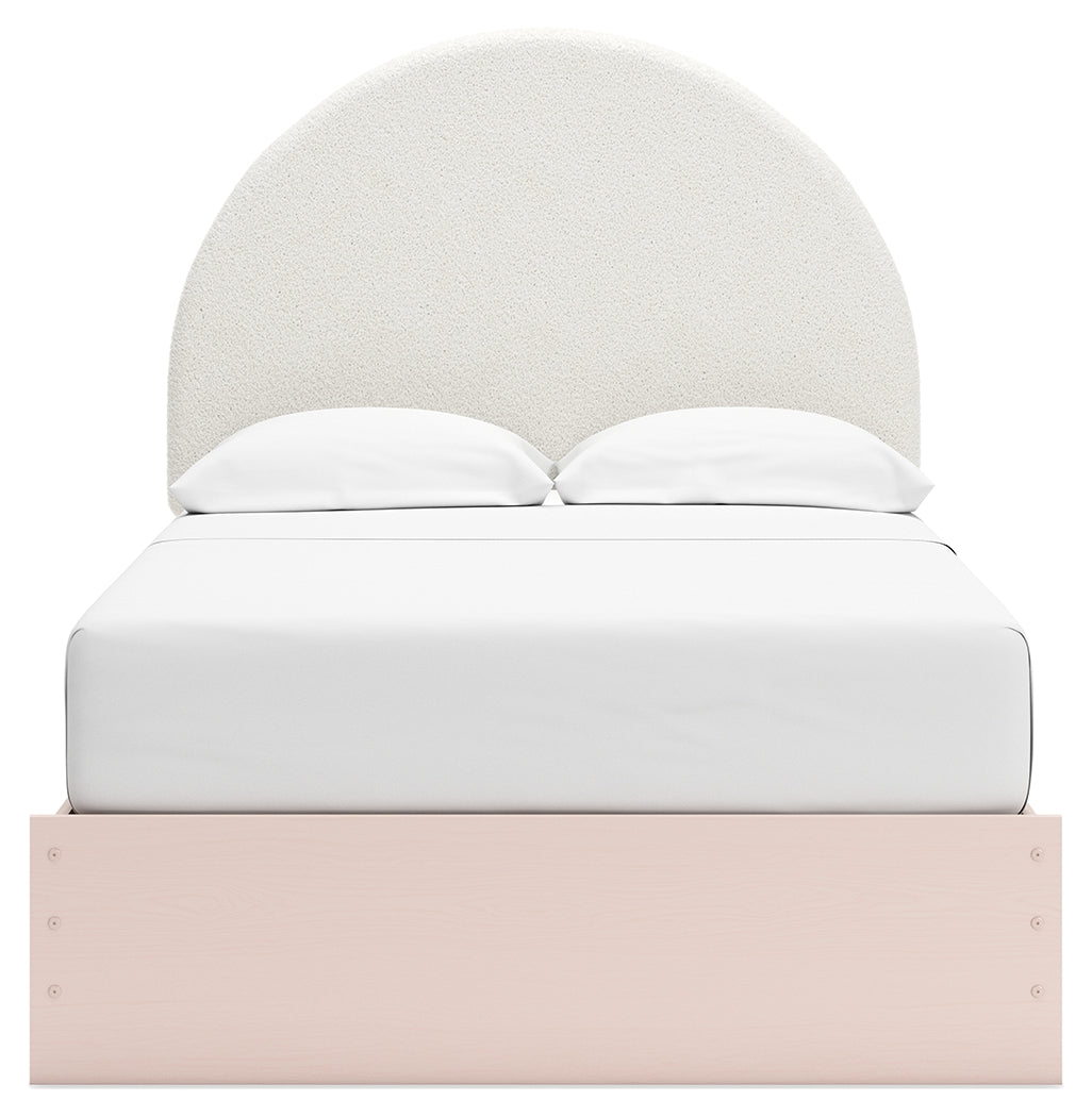 Wistenpine Full Upholstered Panel Bed with Mirrored Dresser and Nightstand in Blush - PKG018723