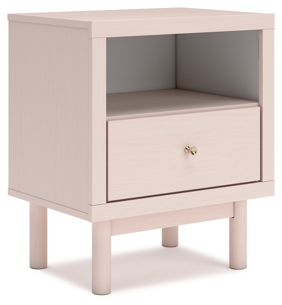 Wistenpine Full Upholstered Panel Headboard with 2 Nightstands in Blush - PKG018934