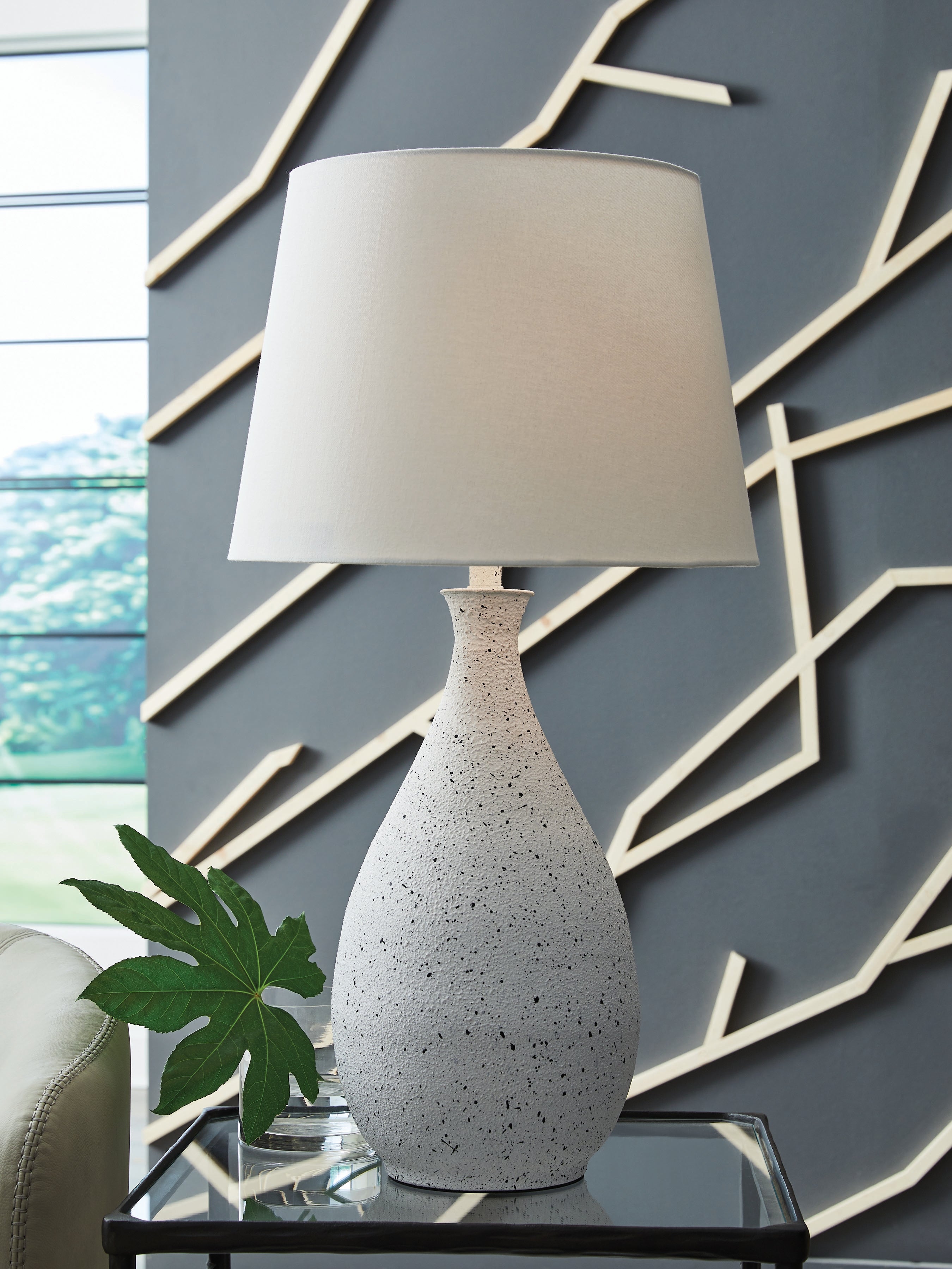Wyattford White/Black Table Lamp - L207614