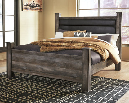 Wynnlow King Poster Bed with Mirrored Dresser and 2 Nightstands in Gray - PKG005682