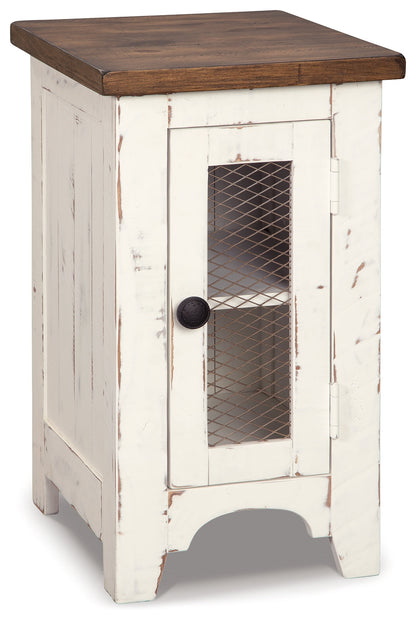 Wystfield 2 End Tables in White/Brown - PKG008453