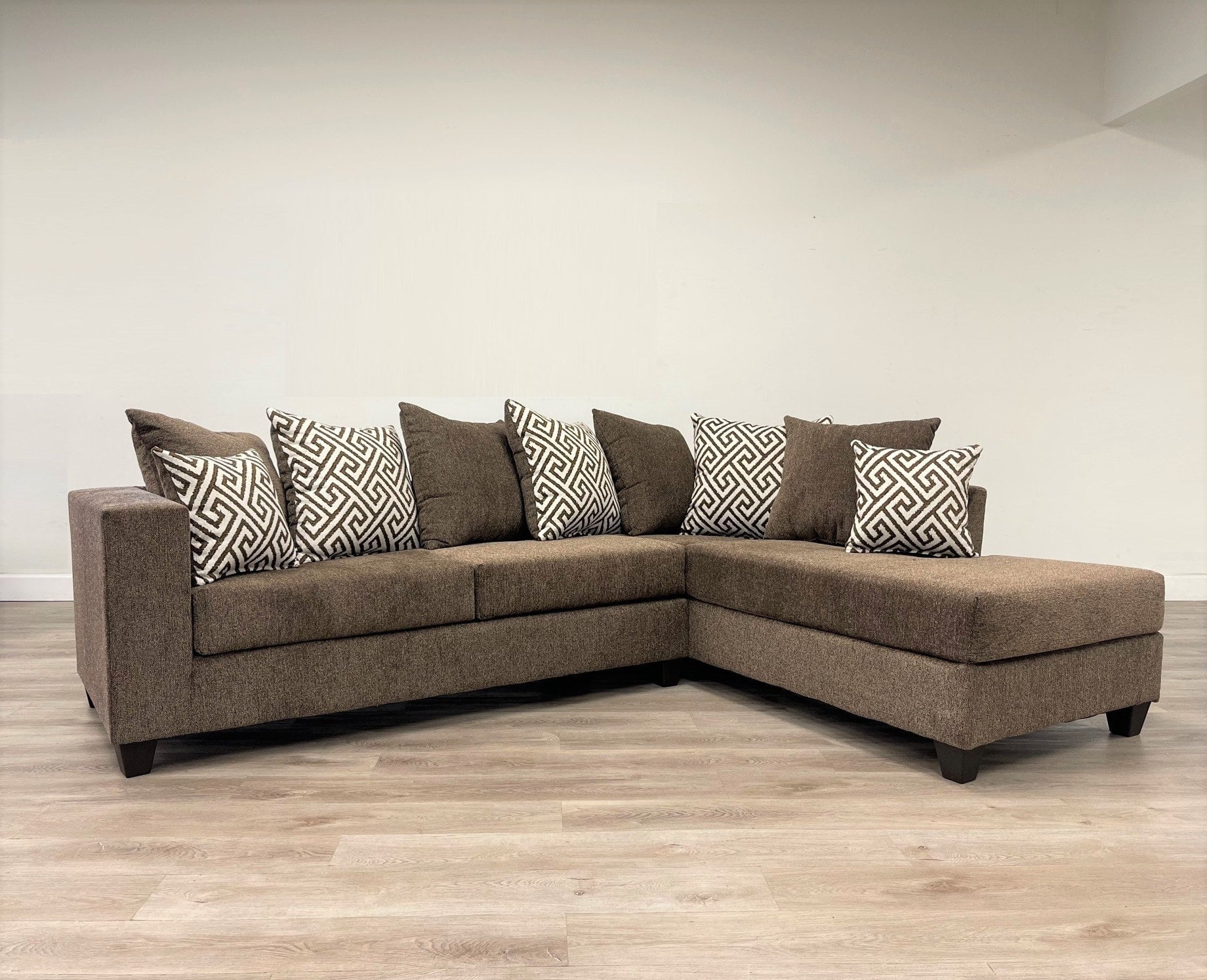 110 - Mocha Sectional - 110 - Mocha Sectional - Bien Home Furniture &amp; Electronics