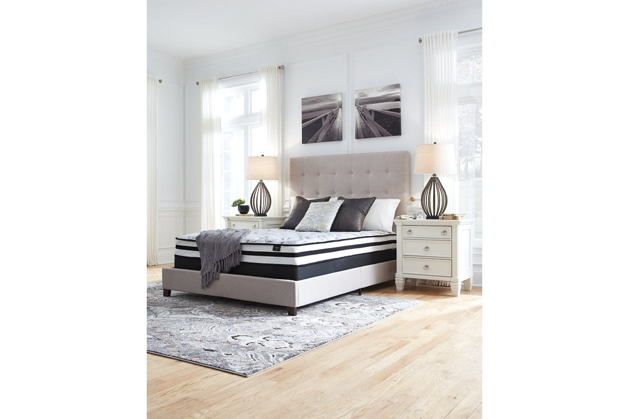 8 Inch Chime Innerspring White Queen Mattress in a Box - M69531 - Bien Home Furniture &amp; Electronics