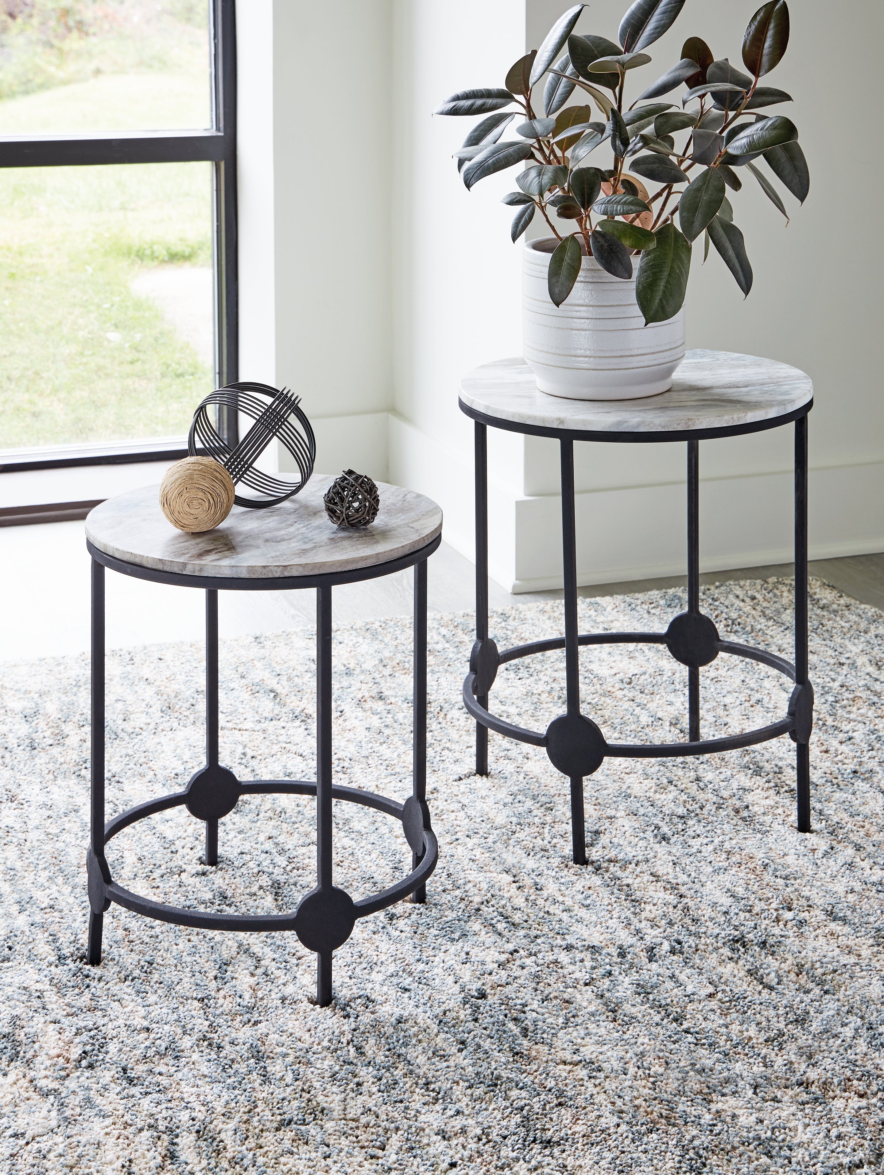 Beashaw Gray/Black Accent Table, Set of 2 - A4000546 - Bien Home Furniture &amp; Electronics