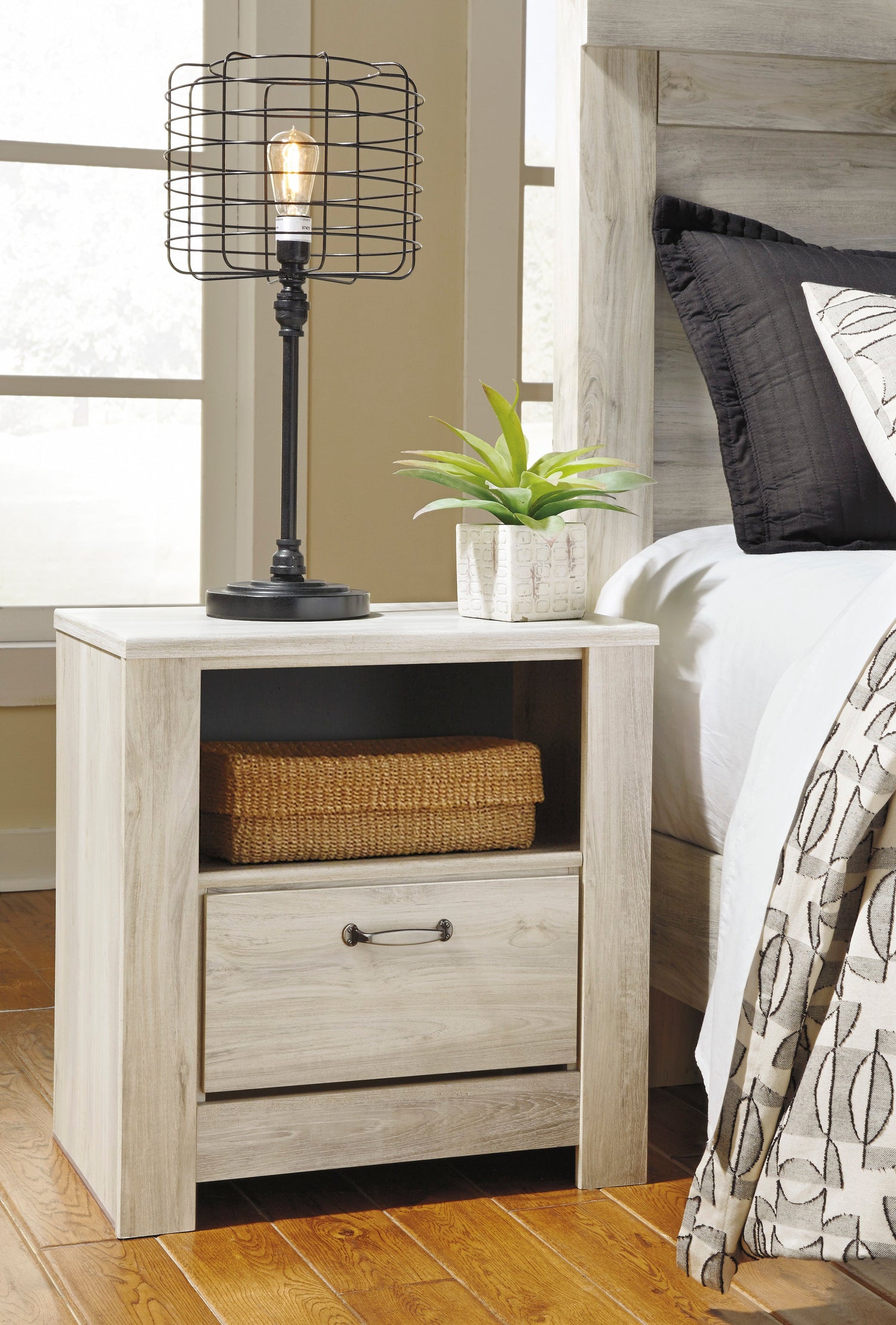 Bellaby Whitewash Crossbuck Panel Bedroom Set - SET | B331-156 | B331-158 | B331-197 | B331-31 | B331-91 - Bien Home Furniture &amp; Electronics