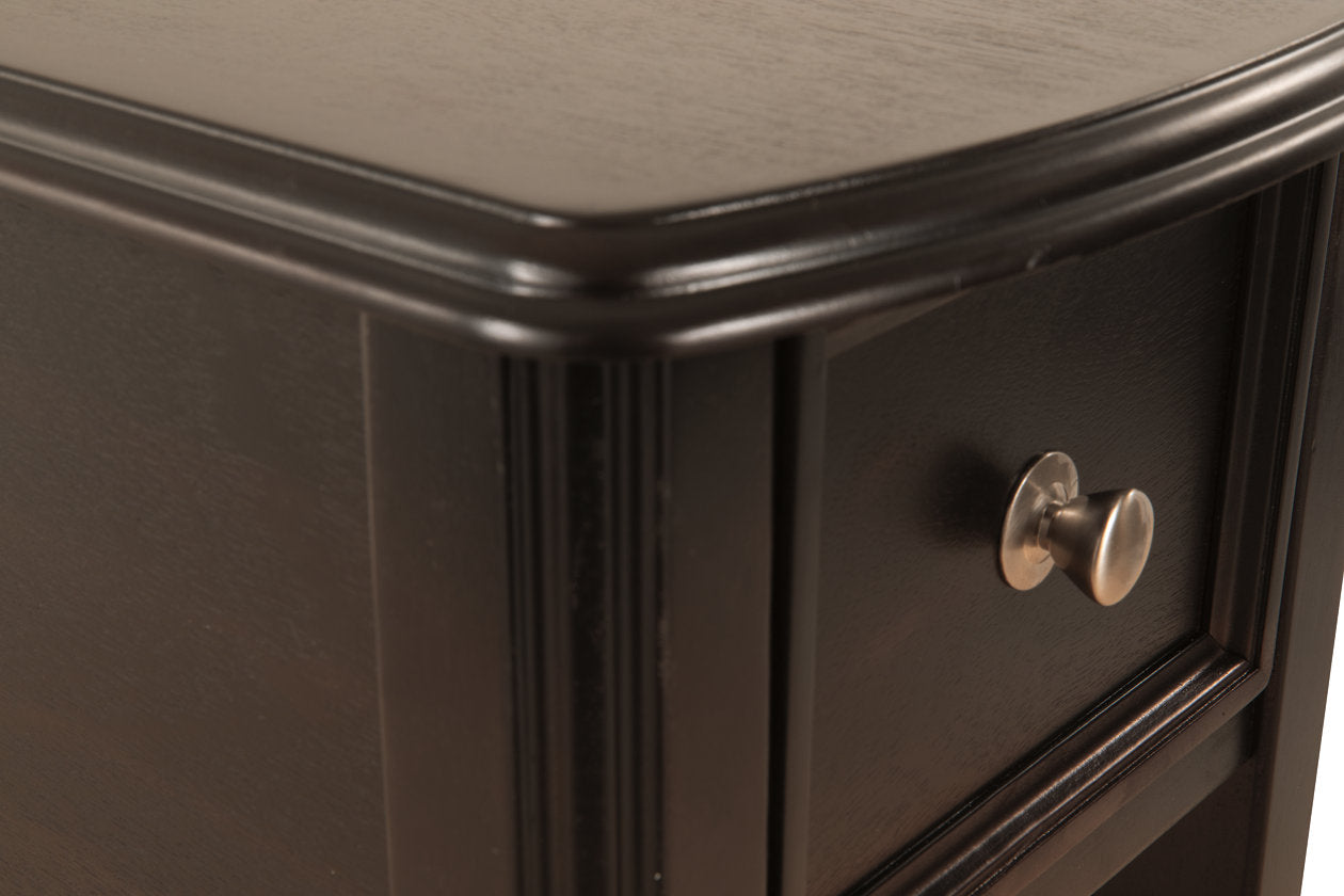 Breegin Almost Black Chairside End Table - T007-371 - Bien Home Furniture &amp; Electronics