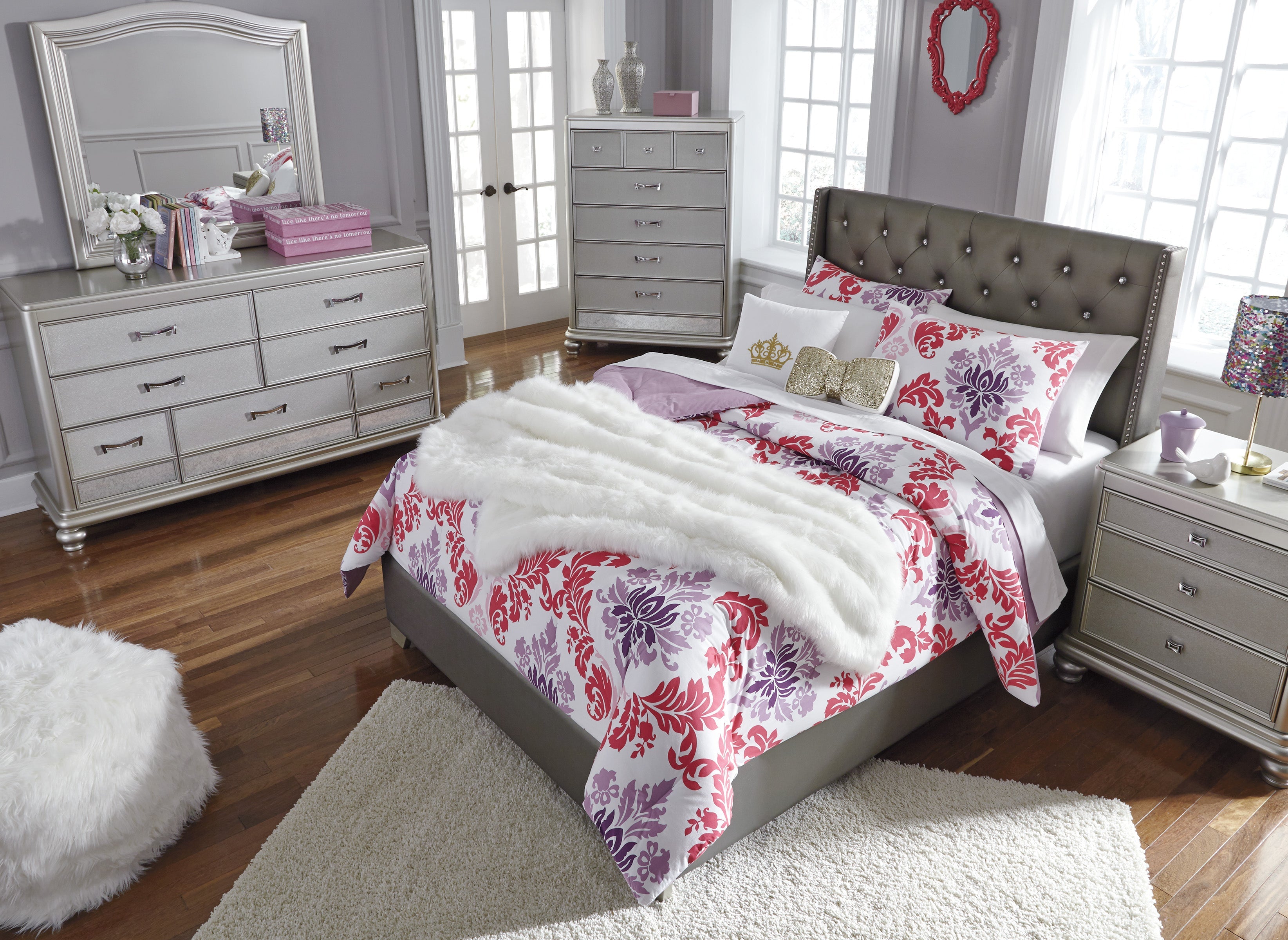 Coralayne Gray/Silver Upholstered Youth Bedroom Set - SET | B650-84 | B650-87 | B650-31 | B650-136 | B650-93 | B650-46 - Bien Home Furniture &amp; Electronics