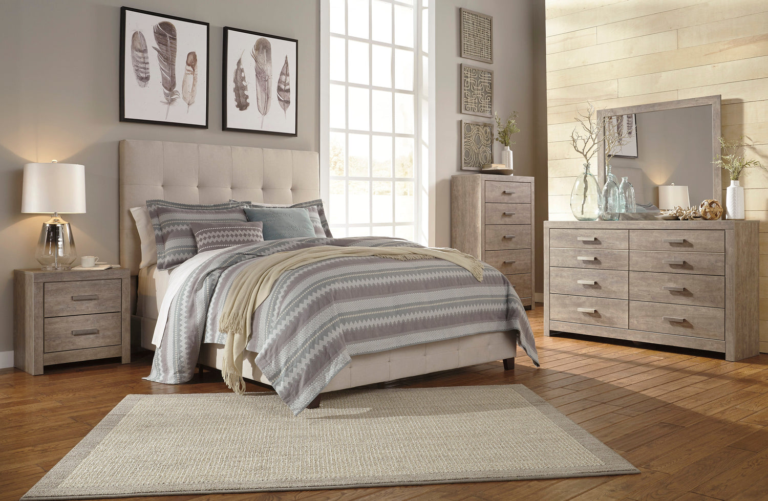 Culverbach Gray Upholstered Panel Bedroom Set - SET | B130-581 | B070-92 | B070-46 - Bien Home Furniture &amp; Electronics