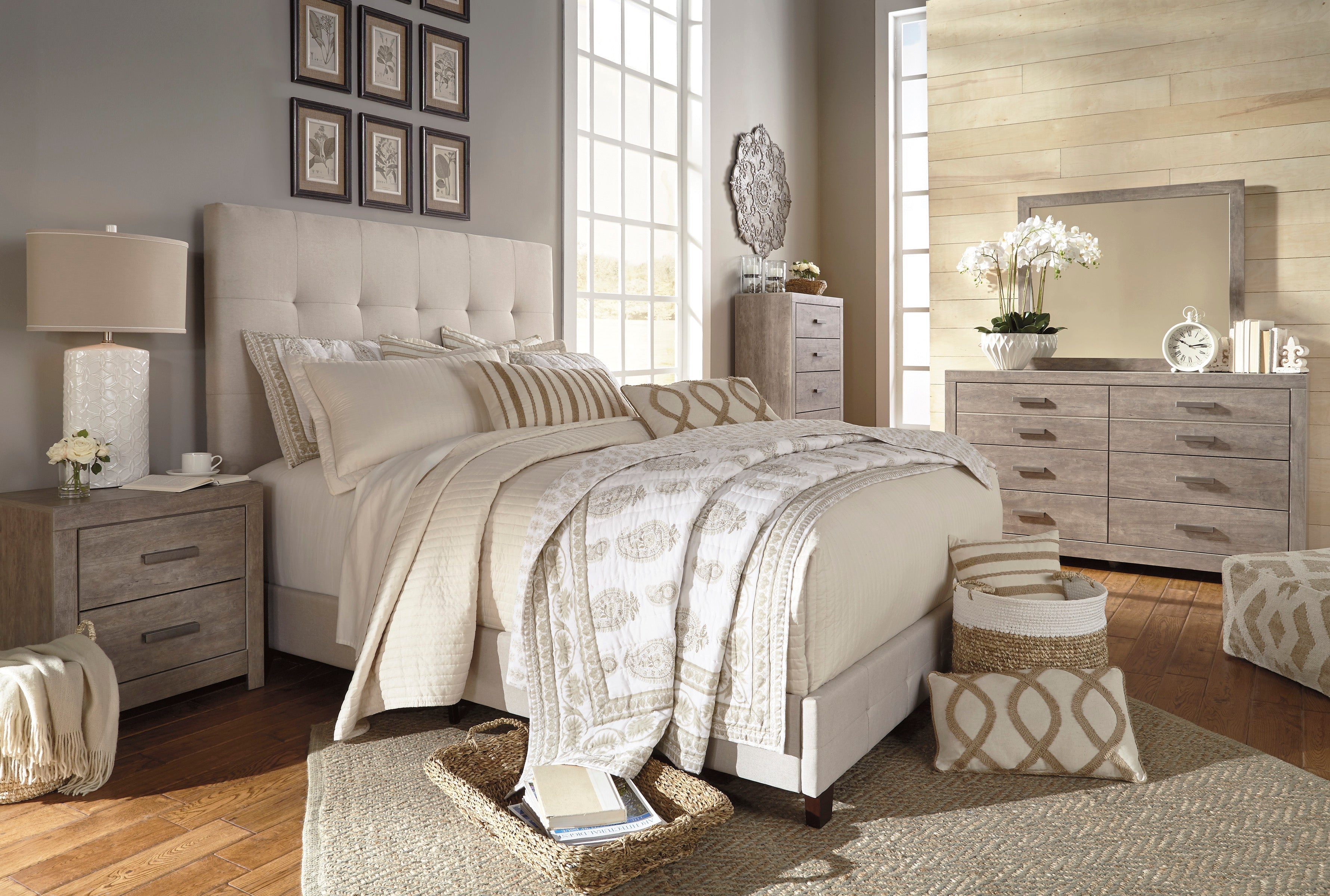 Culverbach Gray Upholstered Panel Bedroom Set - SET | B130-581 | B070-92 | B070-46 - Bien Home Furniture &amp; Electronics