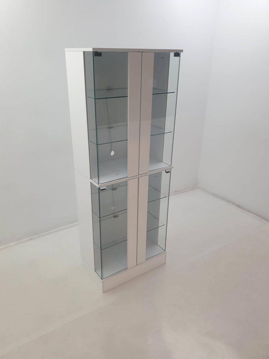 CURIO CABINET - 950397 - Bien Home Furniture &amp; Electronics