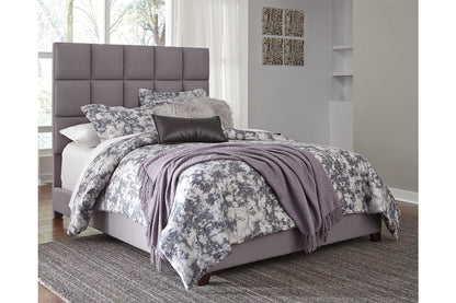 Dolante Gray Queen Upholstered Bed - B130-381 - Bien Home Furniture &amp; Electronics