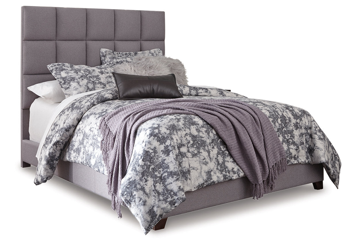 Dolante Gray Queen Upholstered Bed - B130-381 - Bien Home Furniture &amp; Electronics