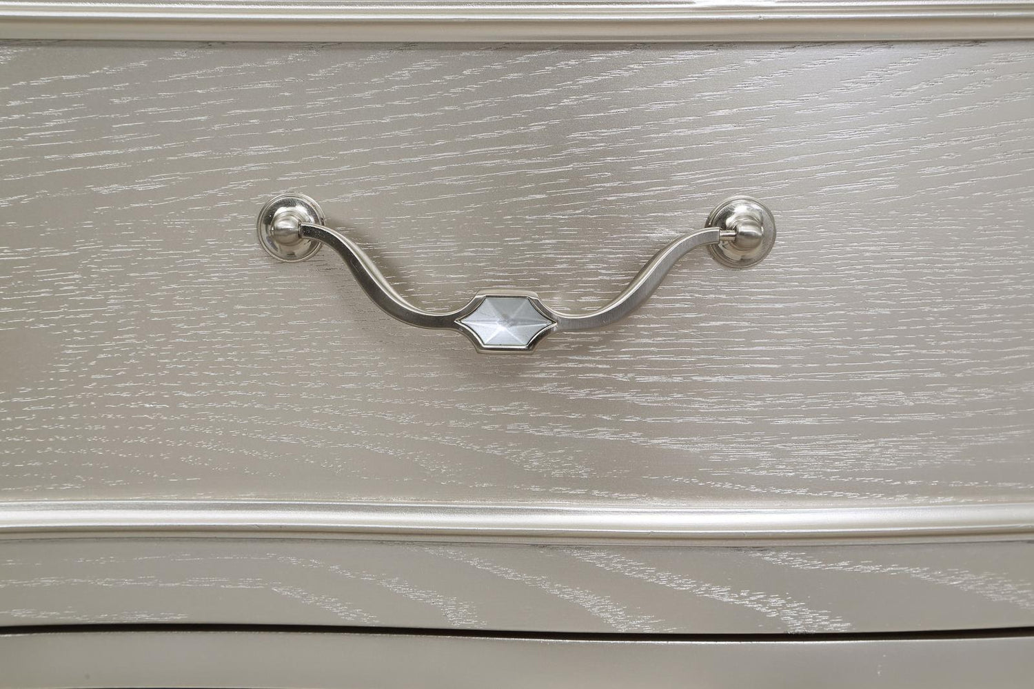 Evangeline 9-drawer Dresser with Mirror Silver Oak - 223393M - Bien Home Furniture &amp; Electronics