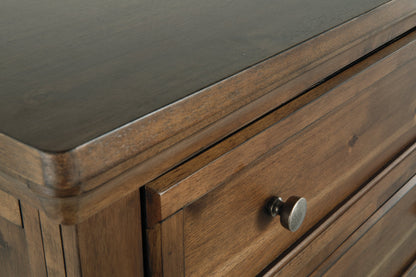 Flynnter Medium Brown Chest of Drawers - B719-46 - Bien Home Furniture &amp; Electronics