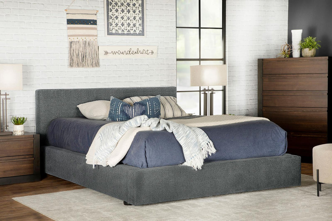 Gregory Upholstered Platform Bed Graphite - 316020KE - Bien Home Furniture &amp; Electronics