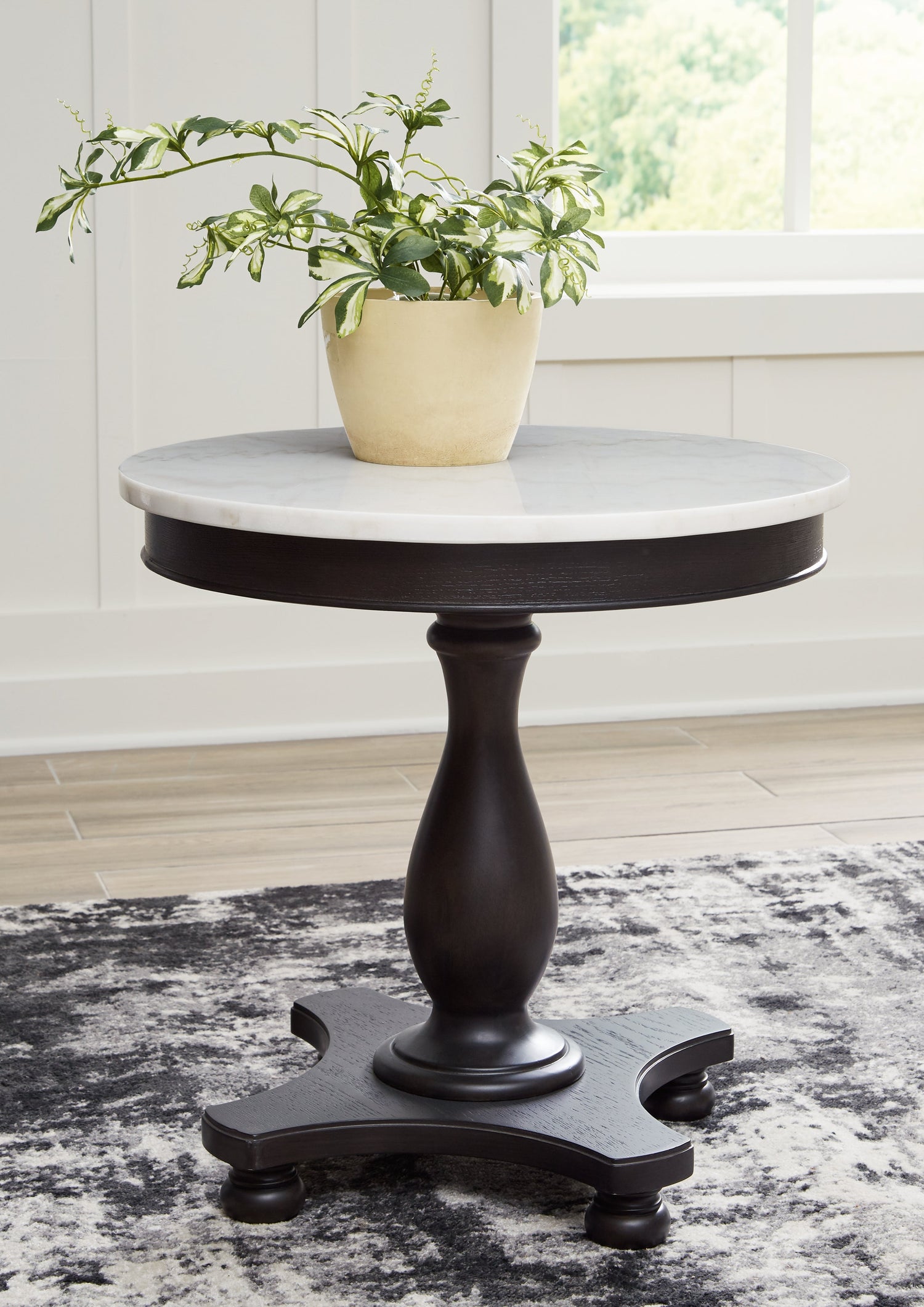 Henridge Black/White Accent Table - A4000565 - Bien Home Furniture &amp; Electronics