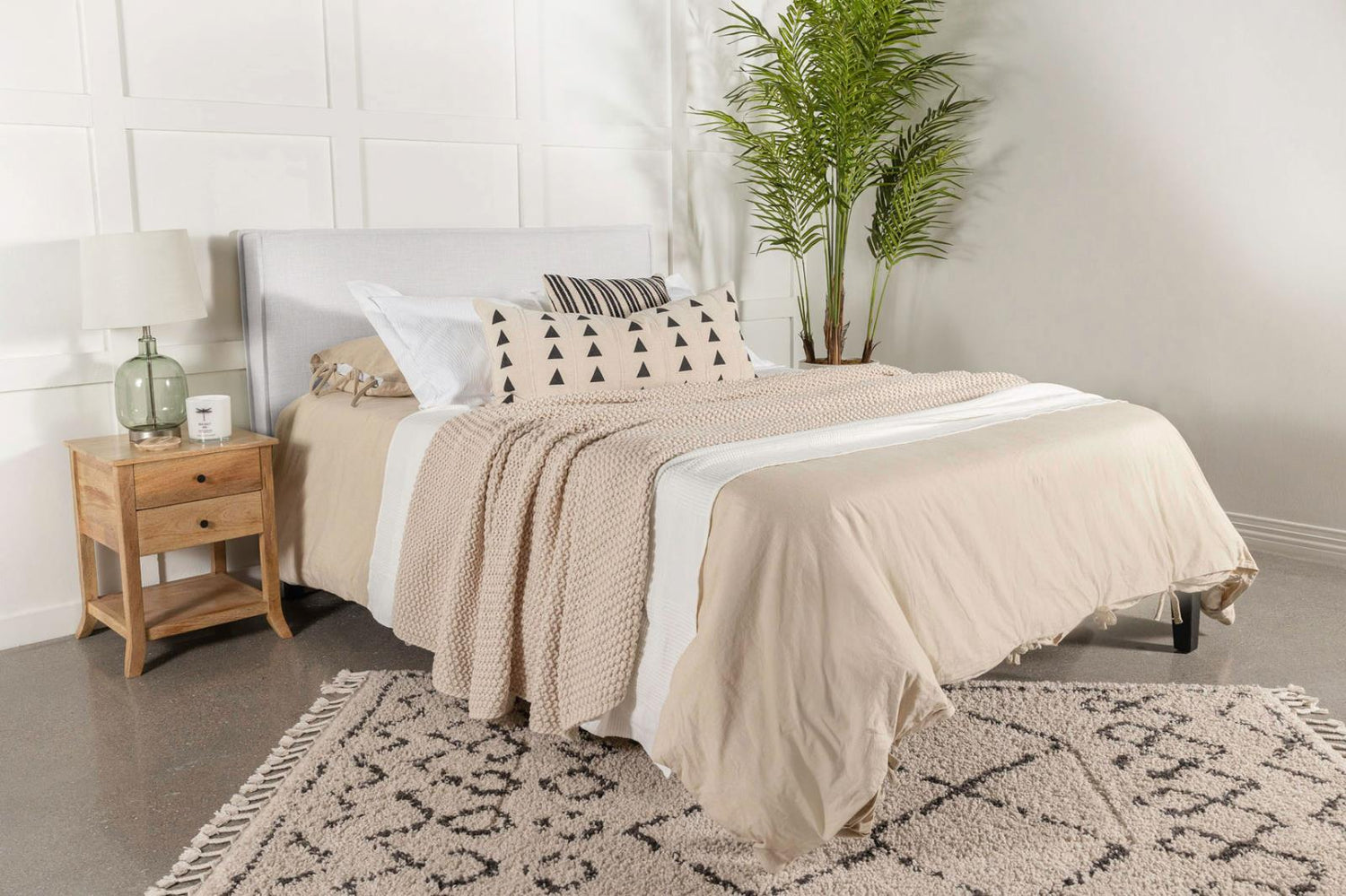 Izzy Upholstered Headboard Sand - 315985K - Bien Home Furniture &amp; Electronics
