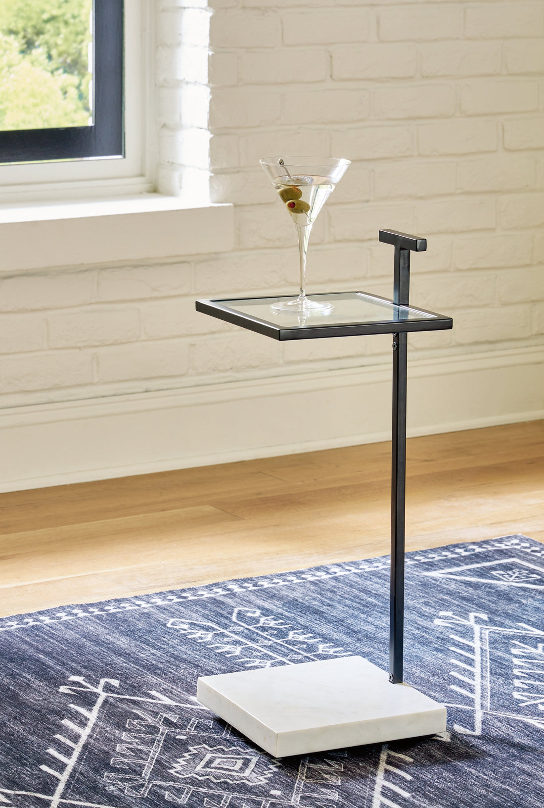 Mannill Black/White Accent Table - A4000630 - Bien Home Furniture &amp; Electronics