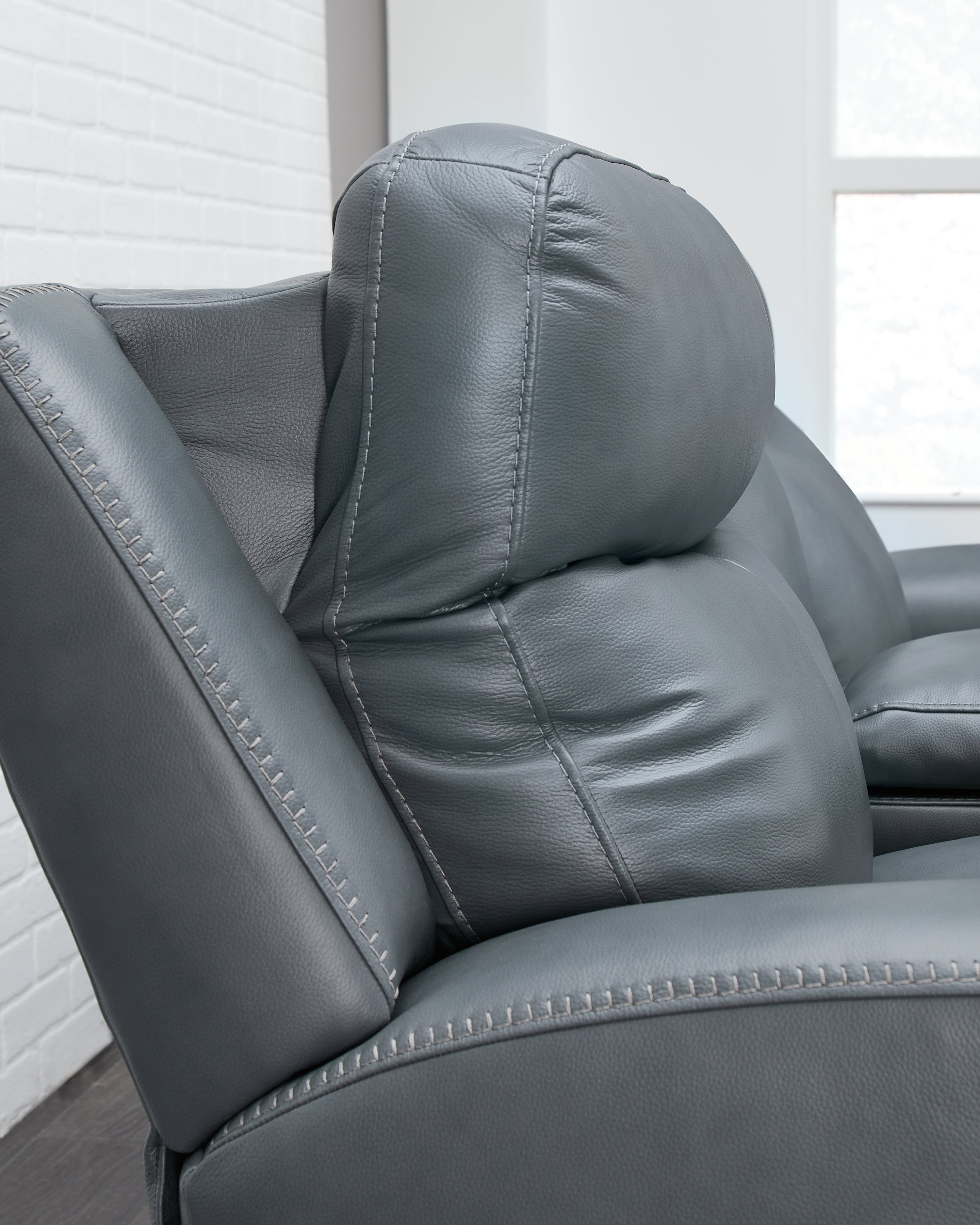 Mindanao Steel Power Reclining Loveseat with Console - U5950418 - Bien Home Furniture &amp; Electronics